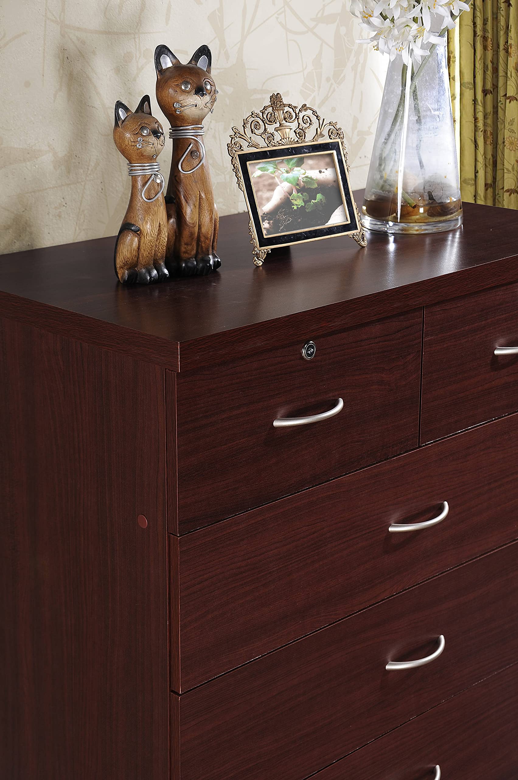 HODEDAH 7-Drawer Wooden Dresser for Bedroom - 31.5 Inch Wide Chest of Drawers with 2 Locking Top Drawers - Mahogany Storage Organizer for Clothes, Bedroom Furniture - Perfect for Master Bedroom, Guest Room & Dorm Organization