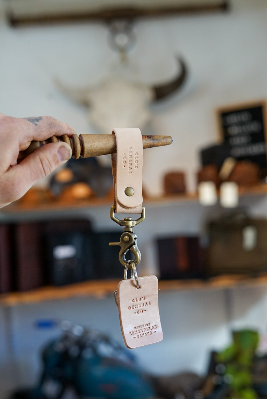 Premium Key Keeper Organizer - Durable Keychain Holder with Secure Hook for Home, Office & Travel | Perfect for Key Management & Organization