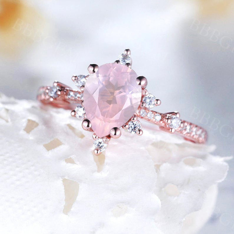 0.8 Carat Rose Quartz Engagement Ring with Diamond Band - Elegant Pear Shaped Wedding Ring for Women, Perfect for Proposals, Anniversaries & Romantic Gifts