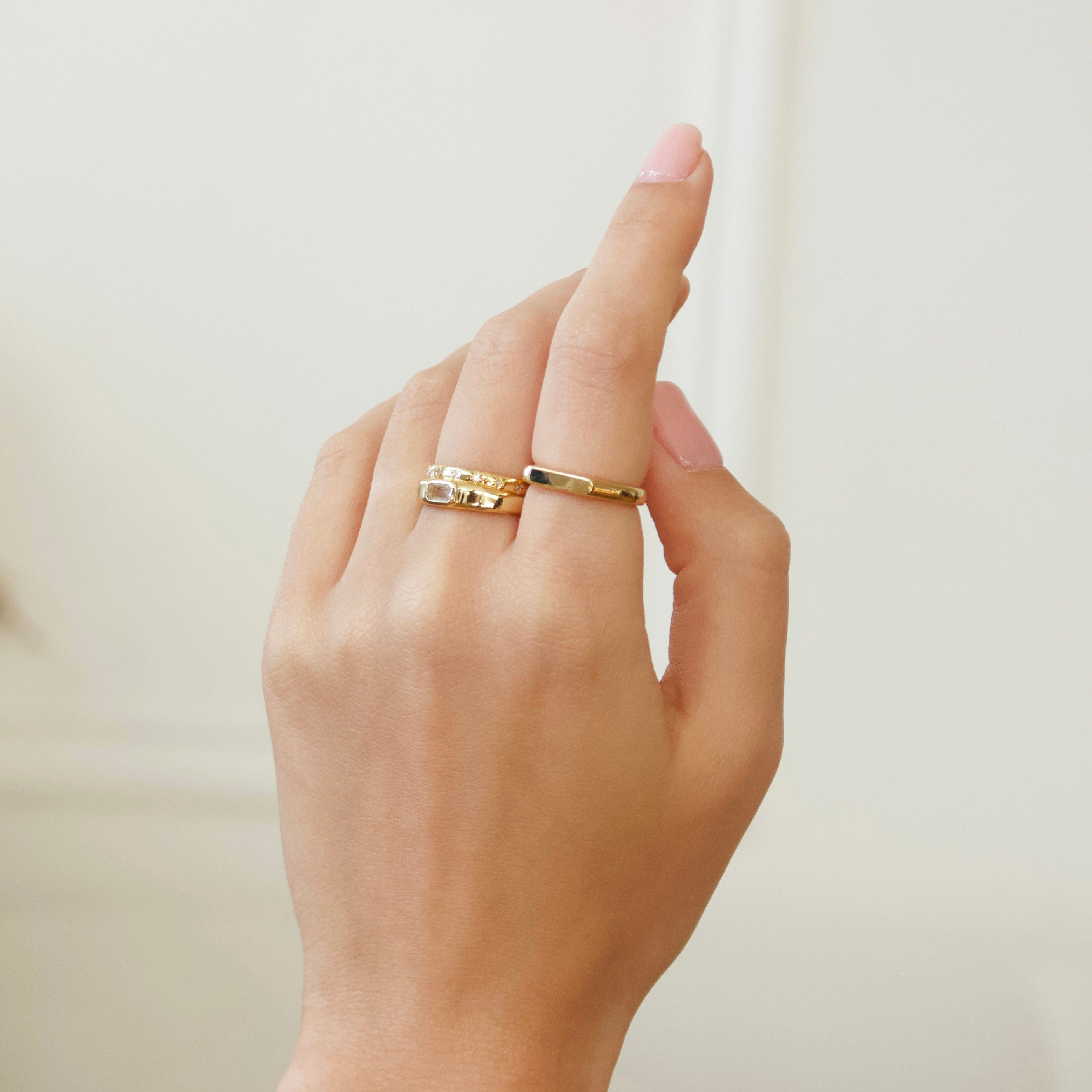 Personalized Vintage Signet Ring for Men & Women - Custom Engraved Initials & Symbols - Perfect for Weddings, Gifts & Everyday Wear