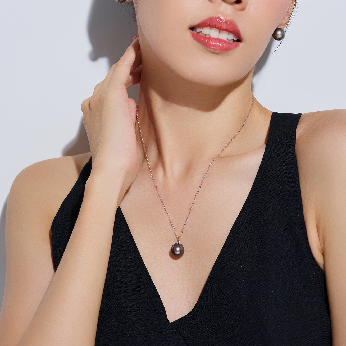 18K Solid Gold Tahitian Pearl Necklace for Women - Genuine Saltwater Pearl Jewelry - Elegant Gift for Wedding, Anniversary & Special Occasions