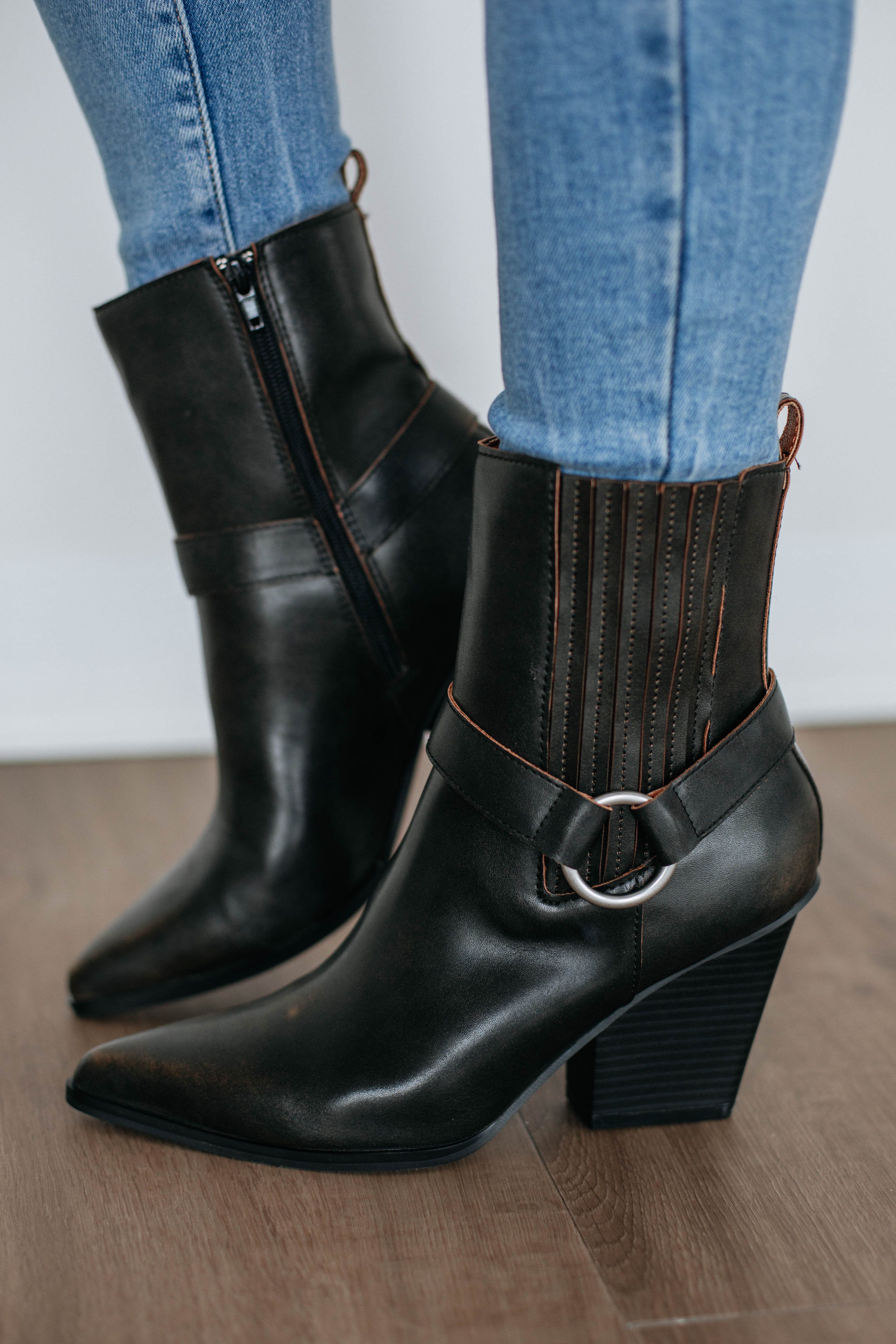 Reckless Attitude Women's Ankle Boots - Espresso Brown Leather Casual & Fashion Booties for Fall/Winter | Perfect for Office, Date Night & Everyday Wear