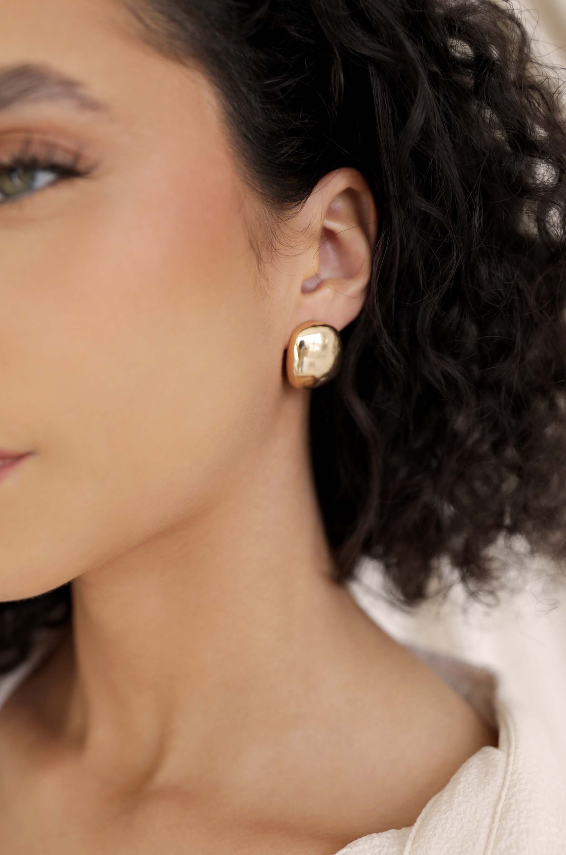 Minimalist Curved Square Stud Earrings for Women - Elegant & Simple Gold Plated Jewelry - Perfect for Everyday Wear, Office & Special Occasions