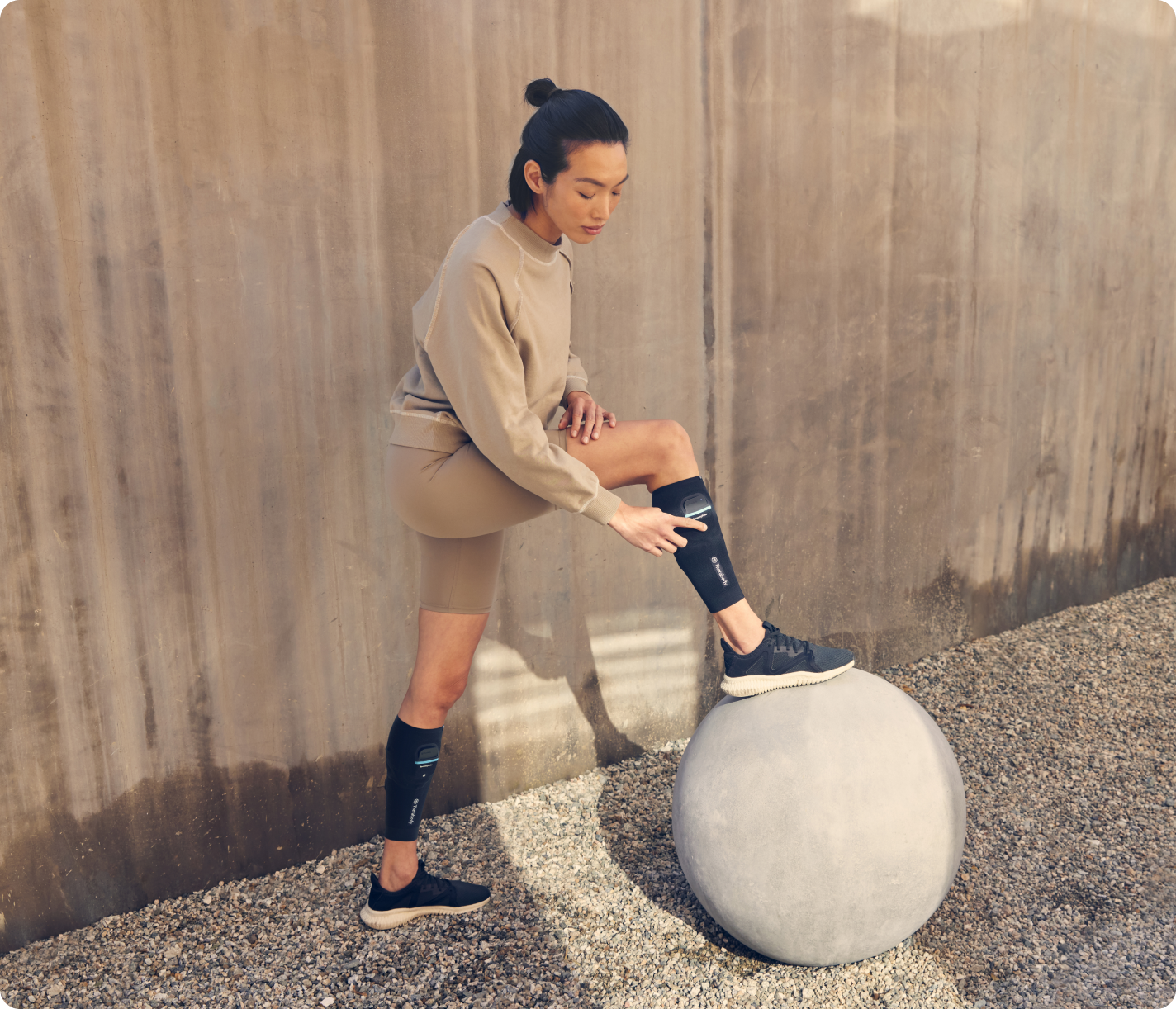 RecoveryPulse Calf Compression Sleeves for Running & Sports - Enhanced Blood Circulation & Muscle Support - Ideal for Athletes, Runners & Post-Workout Recovery