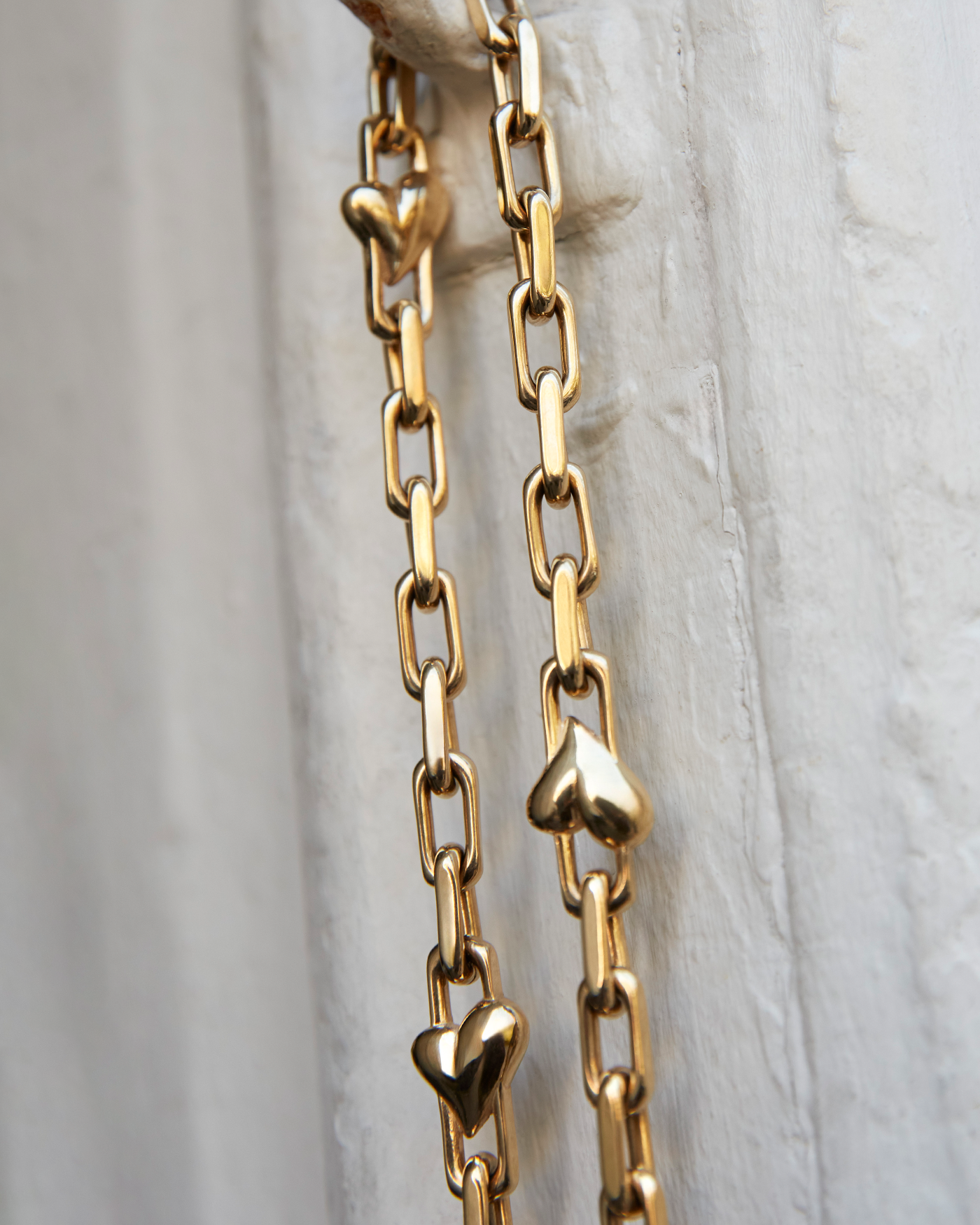 Art Heart Chain Necklace - Elegant Gold/Silver Pendant Jewelry for Women - Perfect for Valentine's Day Gifts, Anniversary & Romantic Occasions