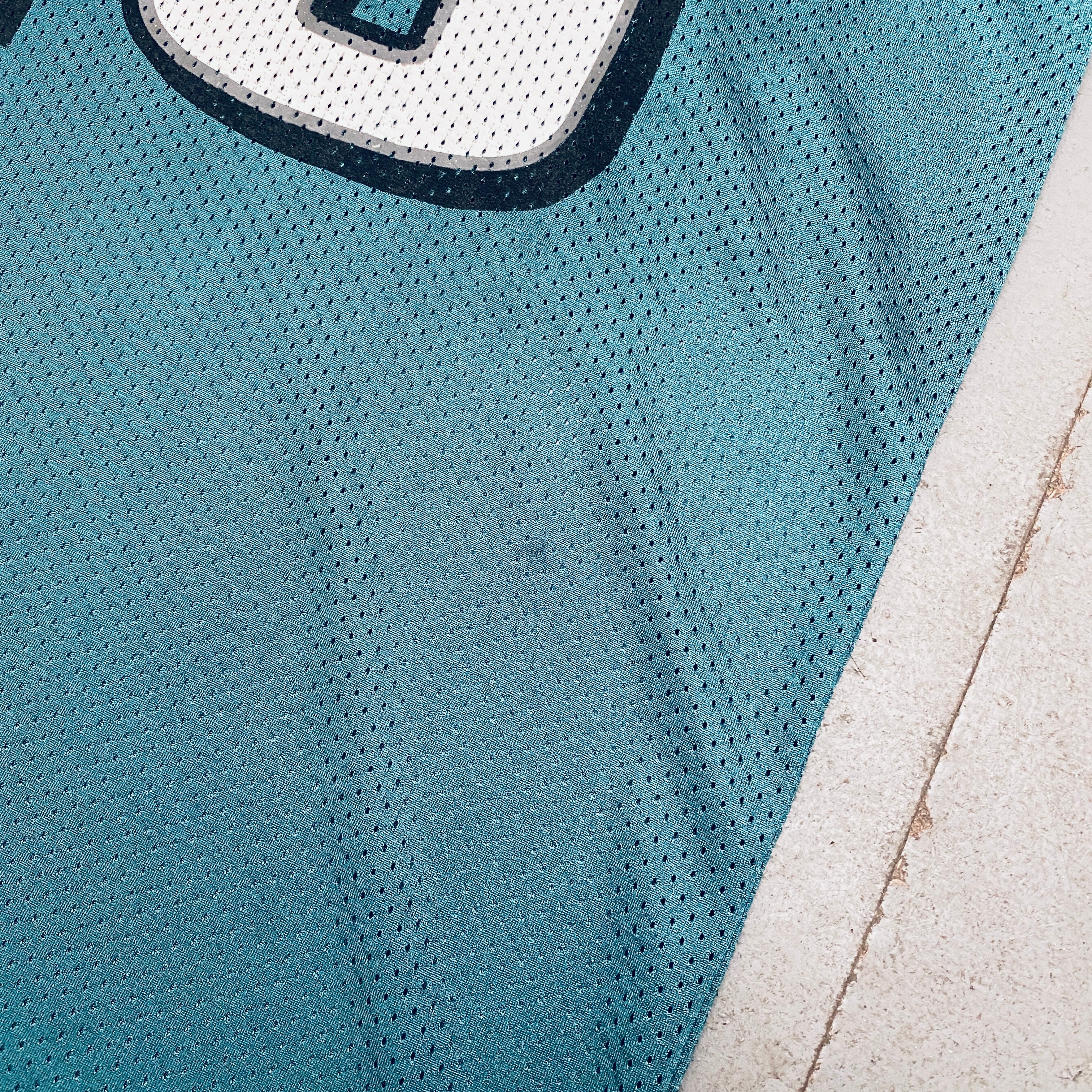 Philadelphia Eagles Brian Dawkins 2004/05 Men's Jersey - Official NFL Football Jersey for Eagles Fans & Game Day Outfits
