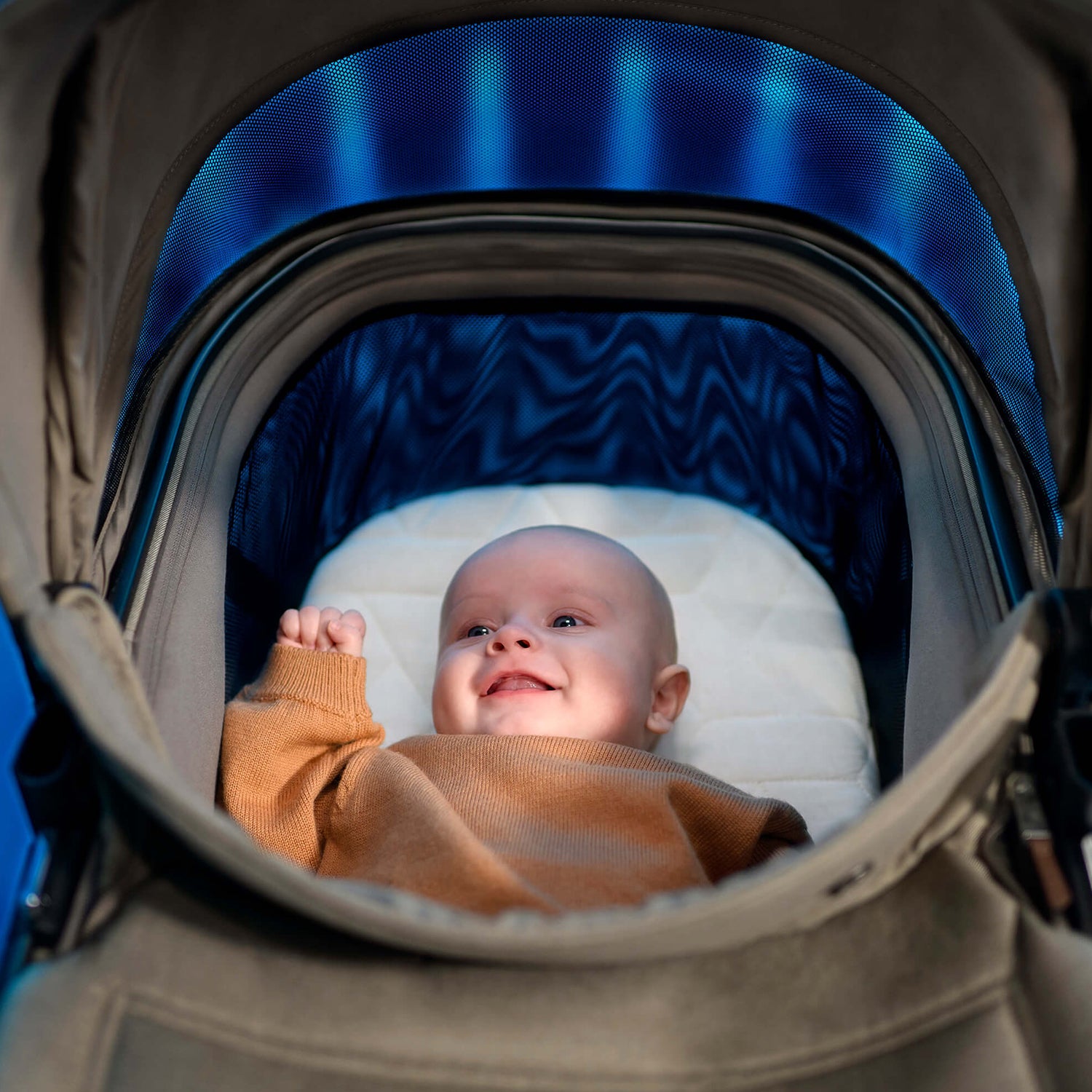 Maxi Cosi Fame Stroller - Lightweight Compact Baby Stroller with One-Hand Fold, Adjustable Canopy & Storage Basket | Perfect for Travel, Shopping & Daily Walks