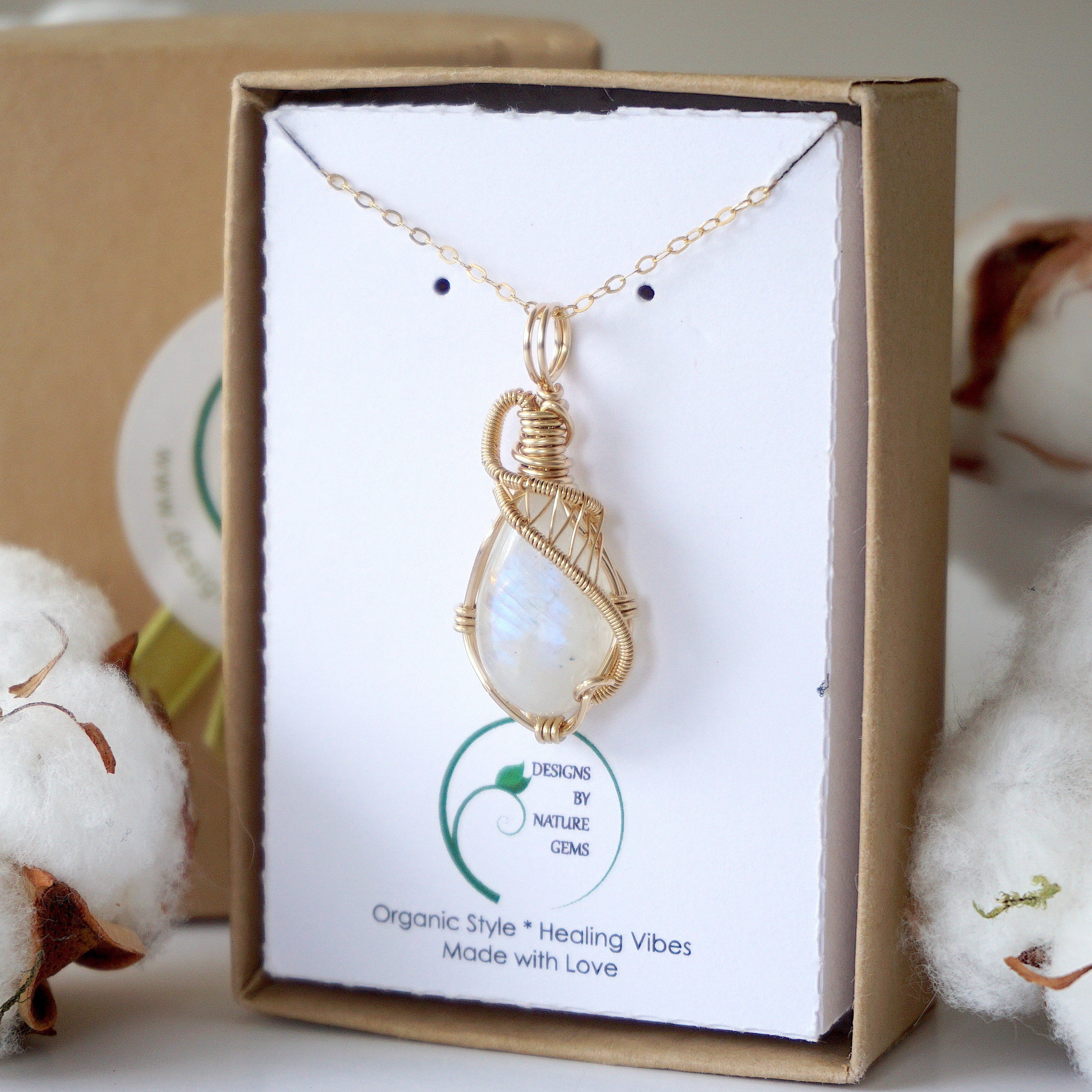 Rainbow Moonstone Necklace 14k Gold Filled - Elegant Healing Crystal Jewelry for Women, Perfect for Spiritual Healing, Meditation & Everyday Wear