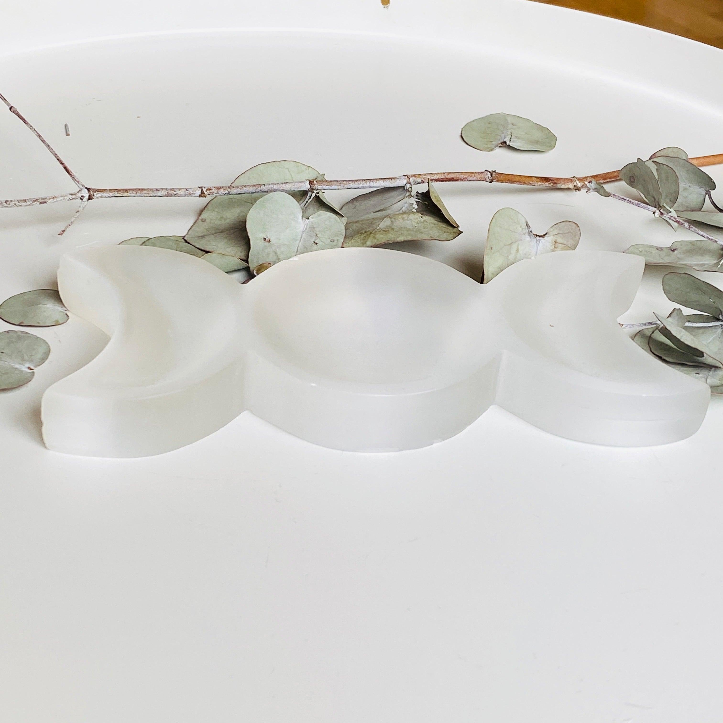 Selenite Triple Goddess Moon Bowl - Handmade Healing Crystal Bowl for Meditation, Yoga & Spiritual Rituals - Perfect for Home Decor, Chakra Balancing & Energy Cleansing (SMB01)