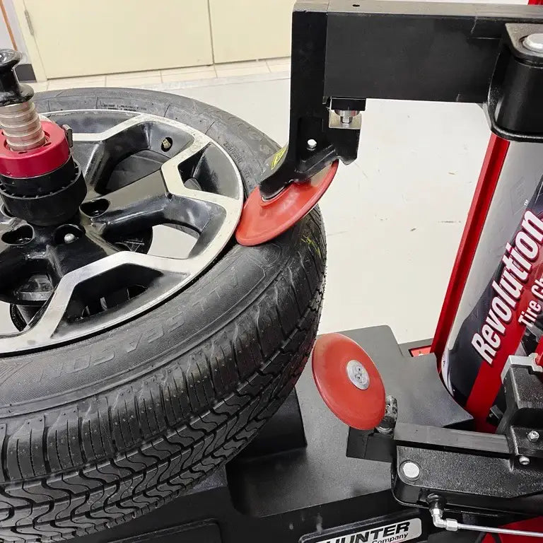 Hunter 111 154K Bead Roller with Pin for Revolution Series Tire Changer - Professional Wheel Repair Tool for Auto Shops & DIY Enthusiasts