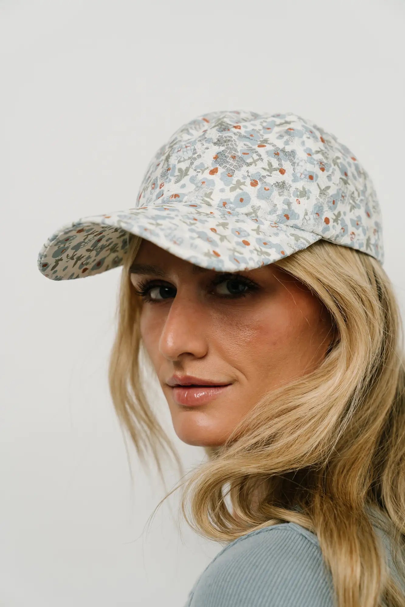 Stylish Blue Floral Baseball Cap for Women & Men - Perfect for Outdoor Activities, Sports, and Casual Wear