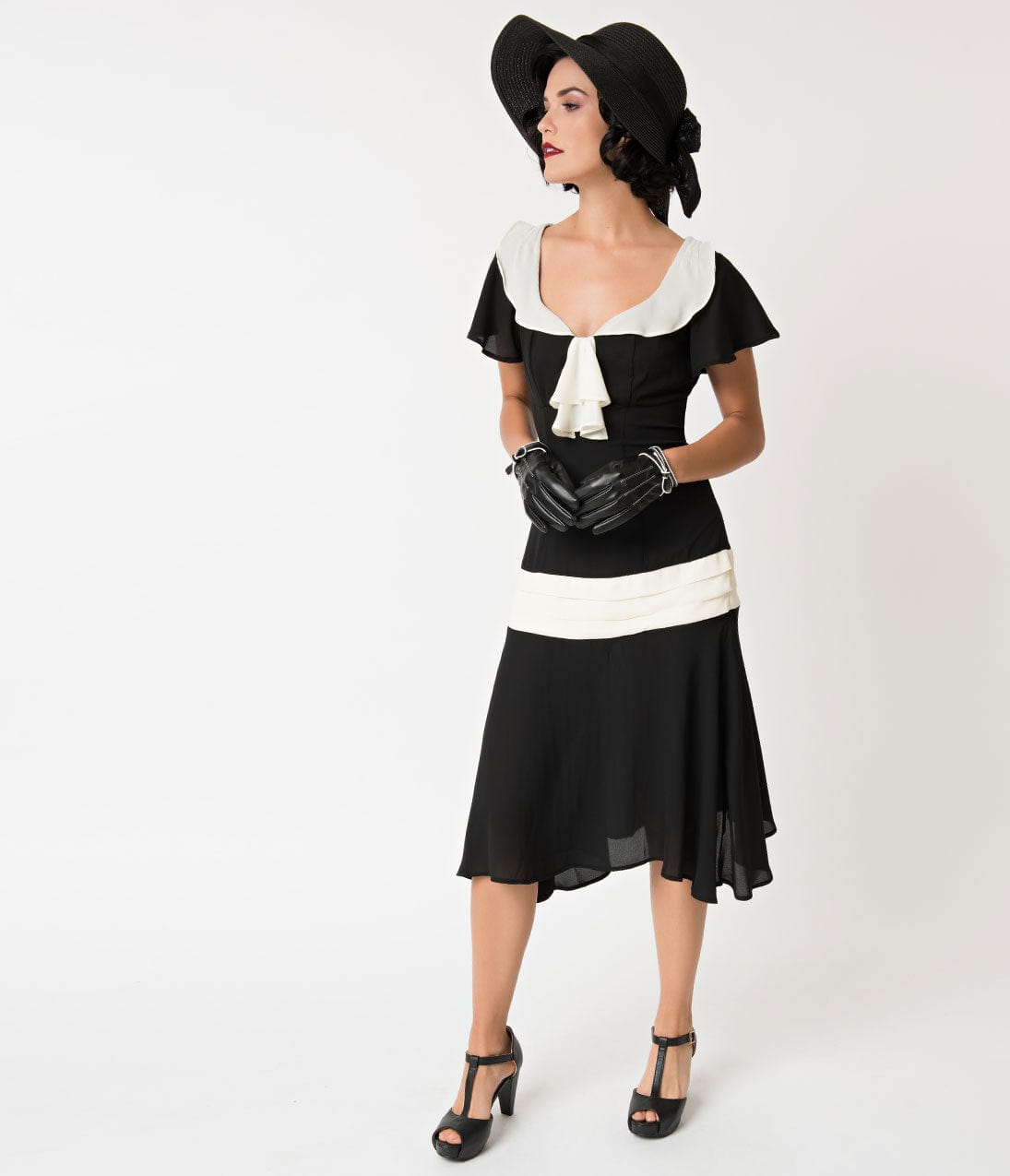 Vintage 1920s Black & Cream Wilshire Flapper Day Dress - Retro Gatsby Style Party Costume for Women, Halloween, Themed Events & Historical Reenactments
