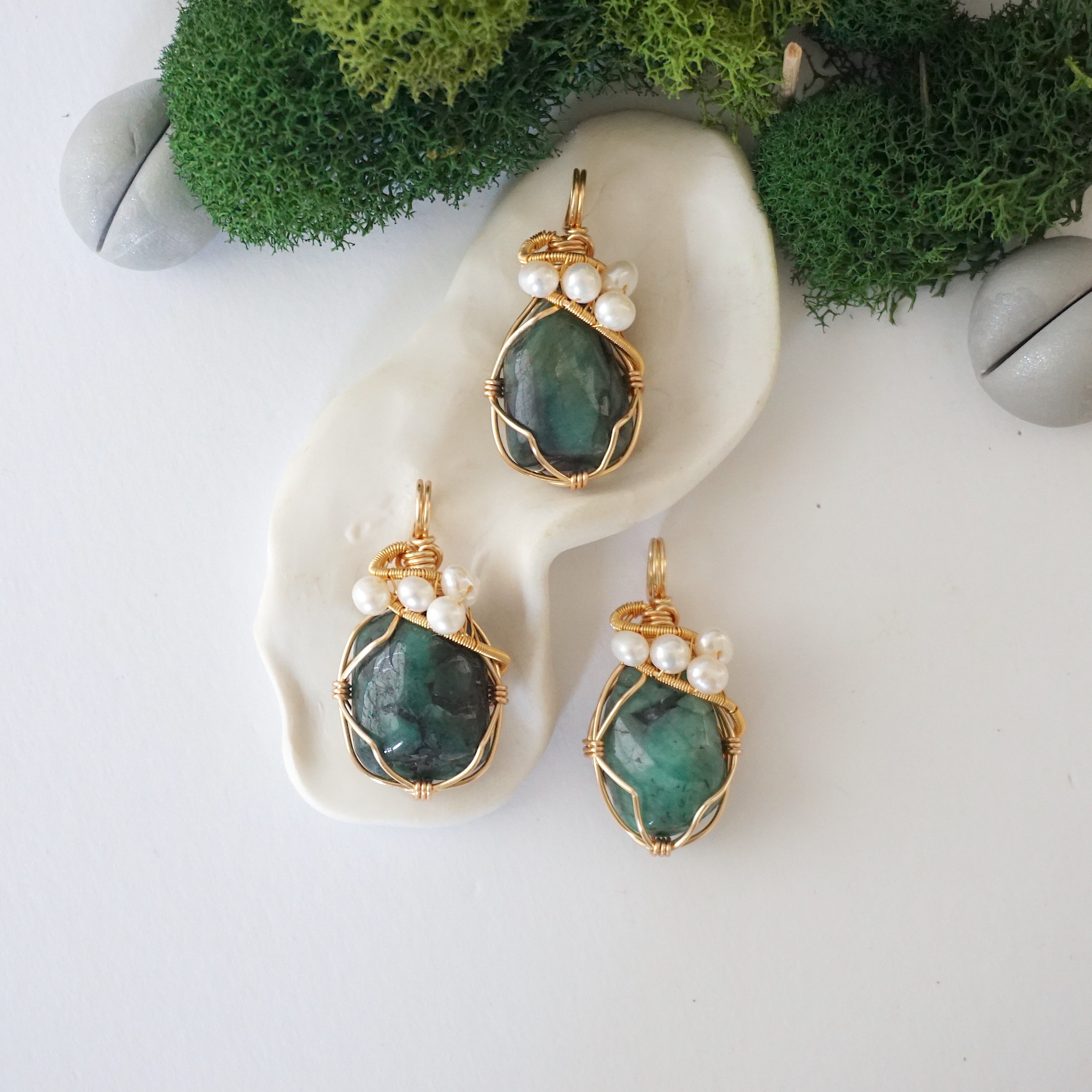 Elegant Emerald and Pearl Necklace - 18K Gold Plated Jewelry for Women | Perfect for Weddings, Parties & Special Occasions