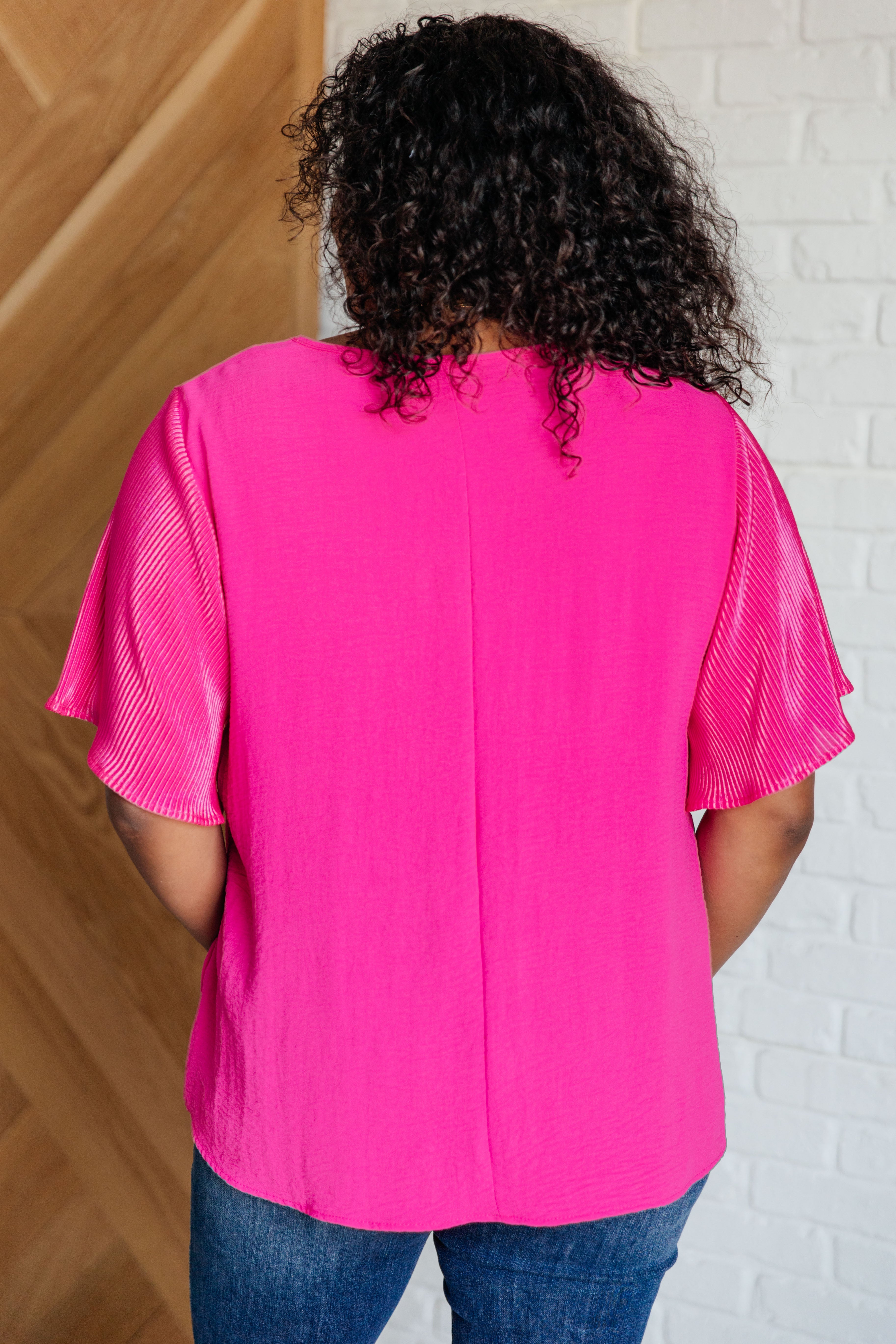 Pink Ruffle Sleeve Blouse for Women - Trendy Floral Print Summer Tops - Perfect for Date Nights & Beach Vacations