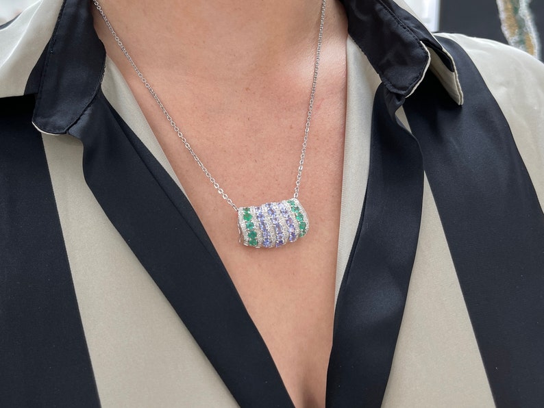 14K Gold Round Cut Emerald Lavender Purple Amethyst Cluster Pendant Necklace - 3.17tcw Fancy Horizontal Design for Women, Perfect for Weddings, Parties & Special Occasions