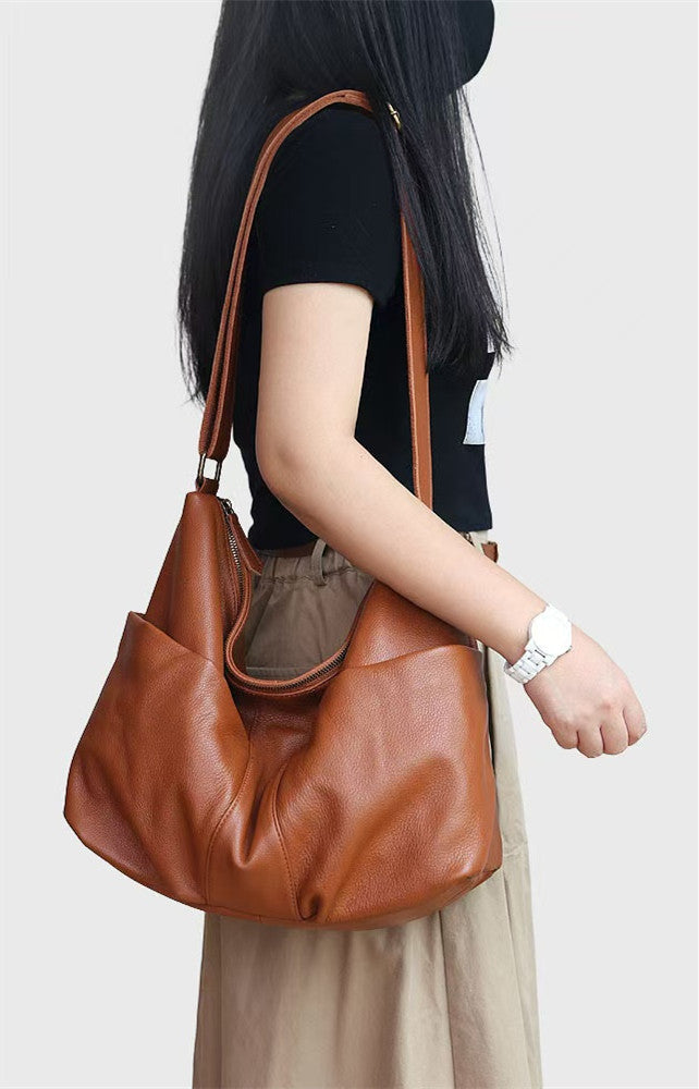 Classic Roomy Shoulder Purse for Women - Large Capacity Crossbody Bag - Fashionable & Practical Handbag for Work, Travel & Everyday Use
