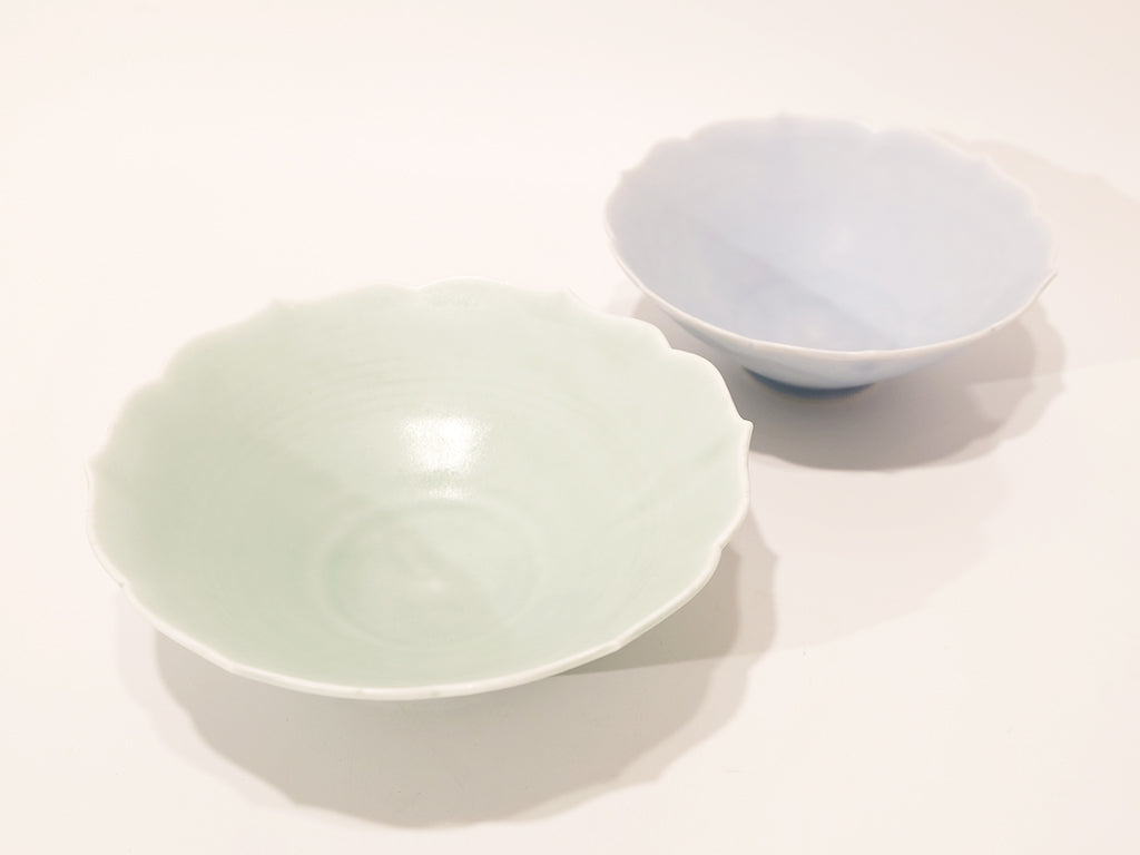 Miyuki Machida Medium Ryoka Flower Shaped Ceramic Bowl - Elegant Japanese Dining & Serving Dish for Salads, Desserts, Snacks - Perfect for Home Decor & Gift Giving