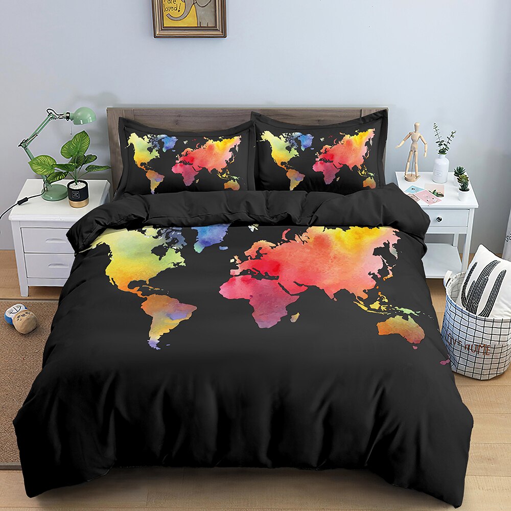 World Map Bedding Set - Queen Size Comforter, Sheet & Pillowcases - Vintage Travel Themed Bedroom Decor for Adventure Lovers - Perfect for Dorm Rooms, Guest Bedrooms & Travel Enthusiasts