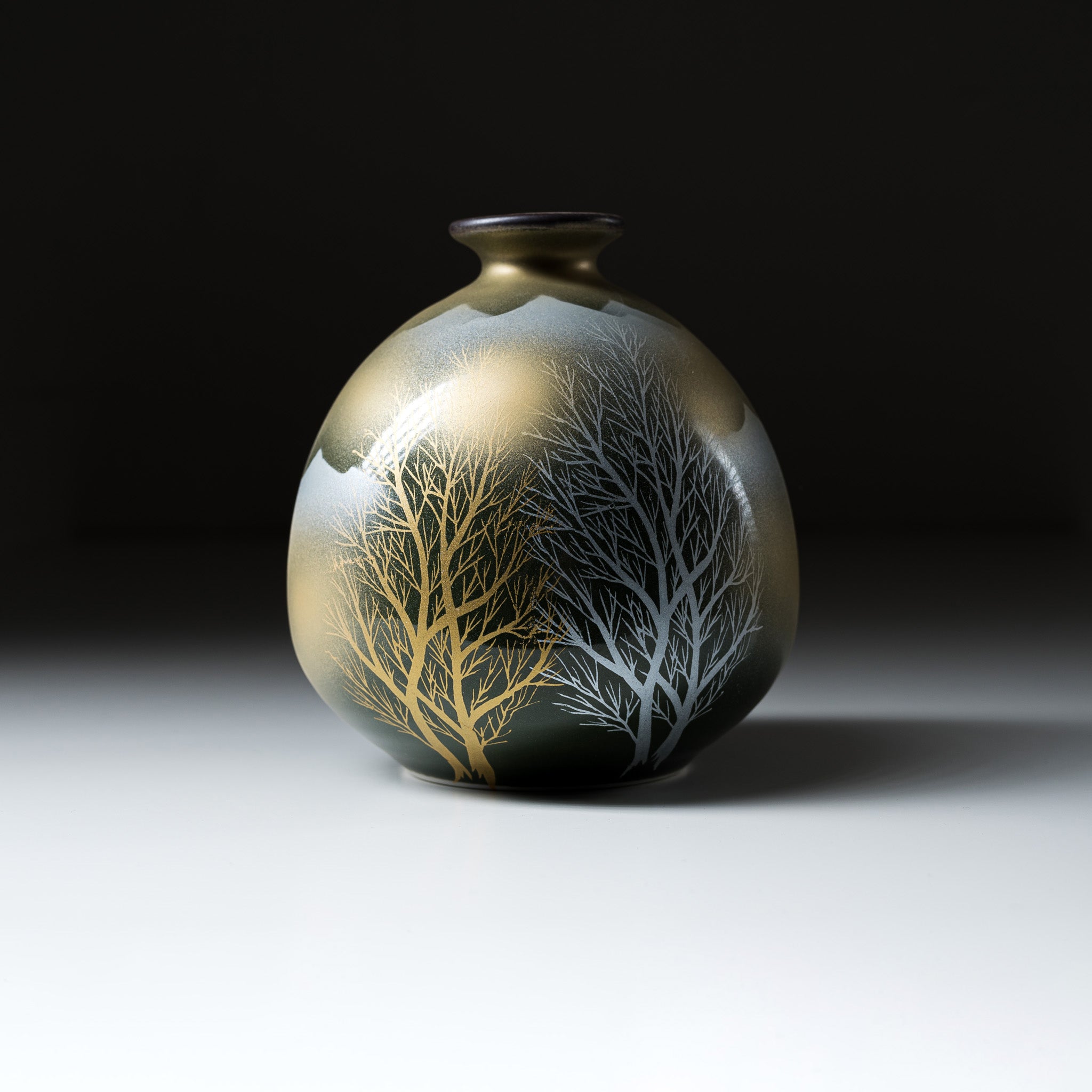 Kutani Ware Round Vase - Golden Grove with Crane Design - Japanese Ceramic Flower Vase for Home Decor, Wedding Centerpiece & Luxury Gift
