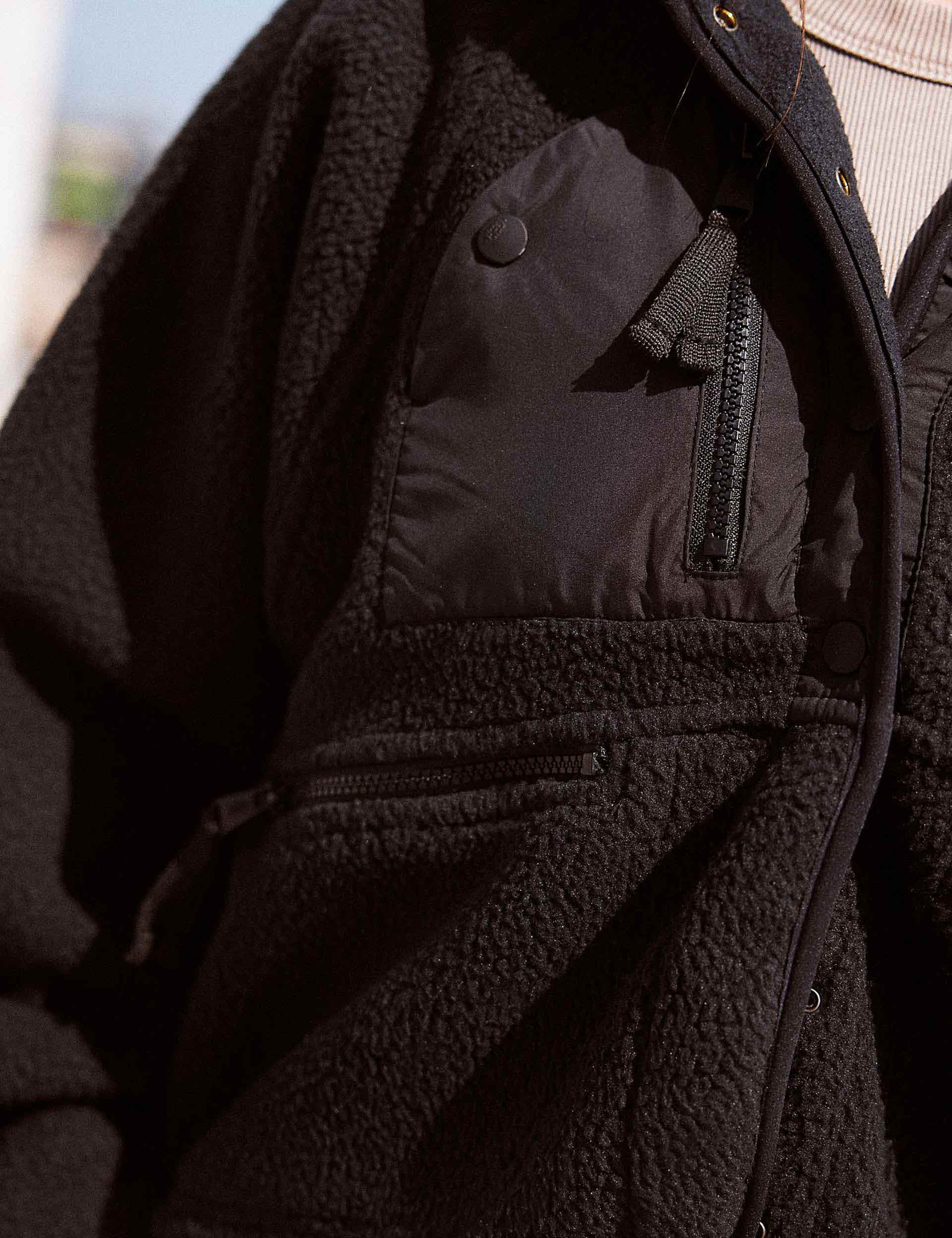Hit The Slopes Fleece Jacket for Men & Women - Winter Warm Softshell Outerwear - Black - Perfect for Skiing, Snowboarding & Outdoor Adventures