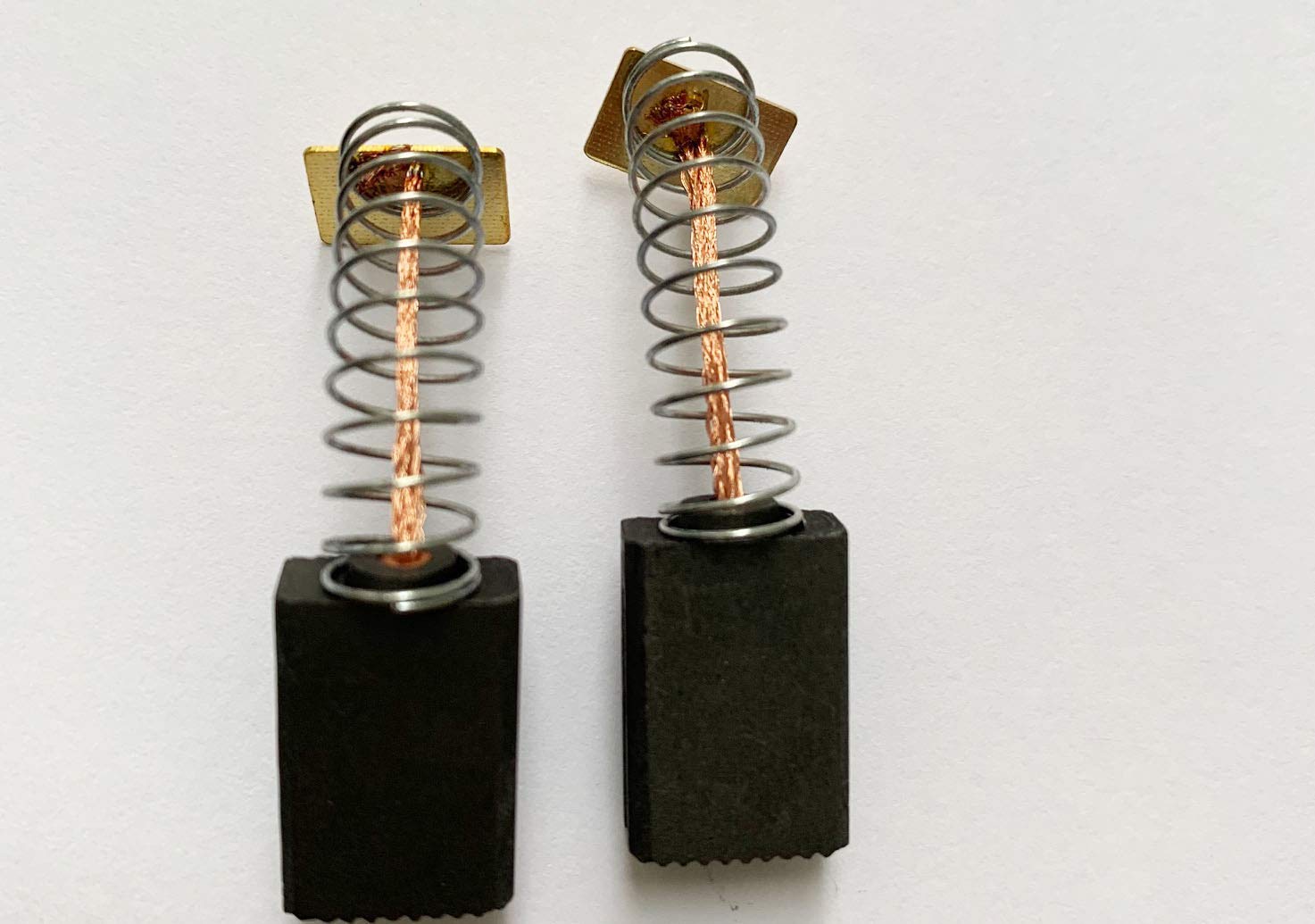 High-Quality Carbon Brushes Pair for Evolution Rage EV1BS18 - Perfect Replacement for Power Tools, Ideal for Woodworking & DIY Projects