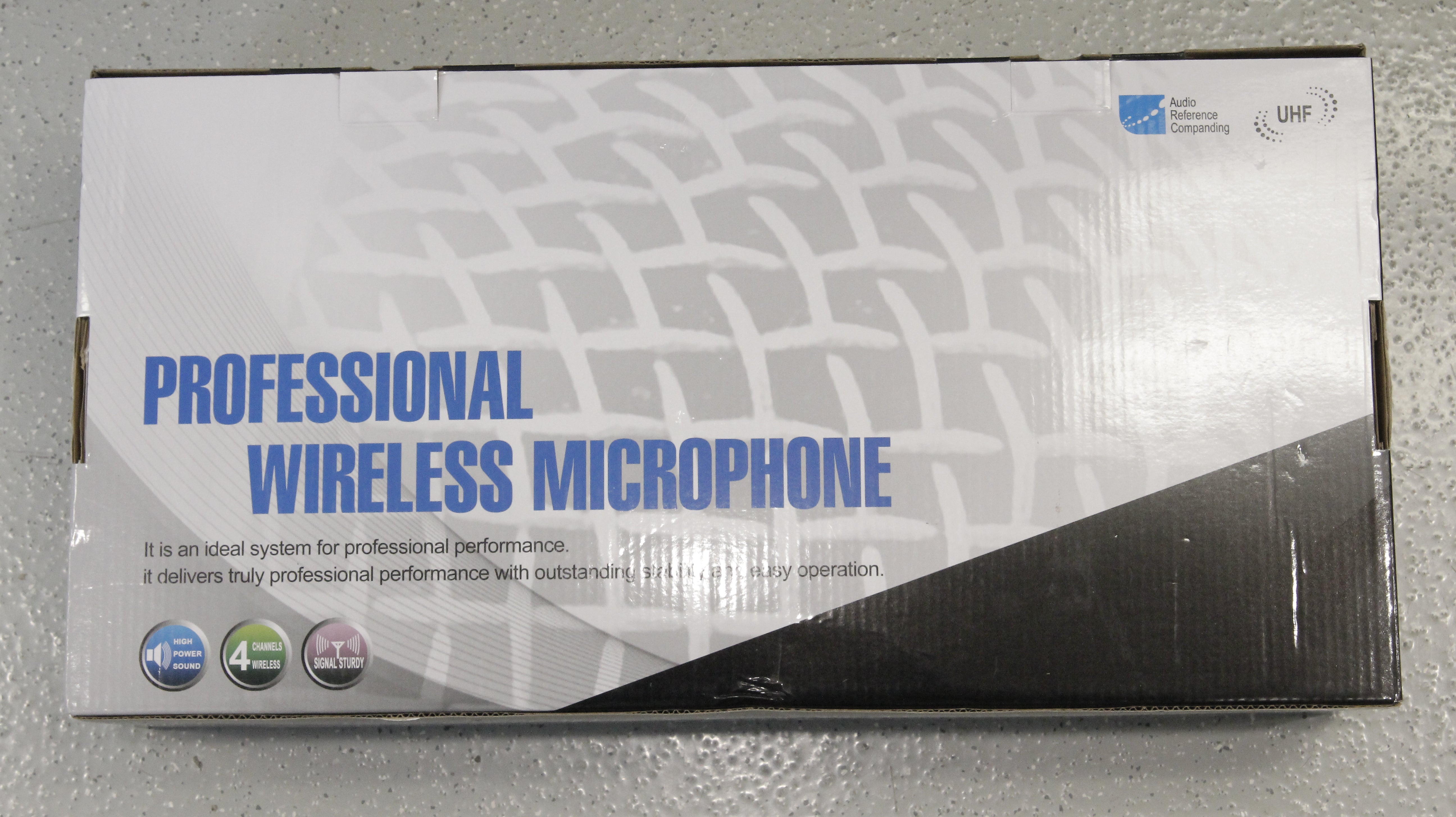 Refurbished Wireless UHF System - 4 Channel with 4 Lavalier Mics, 4 Bodypacks & 4 Headsets for Church, Theater, and Conference Presentations