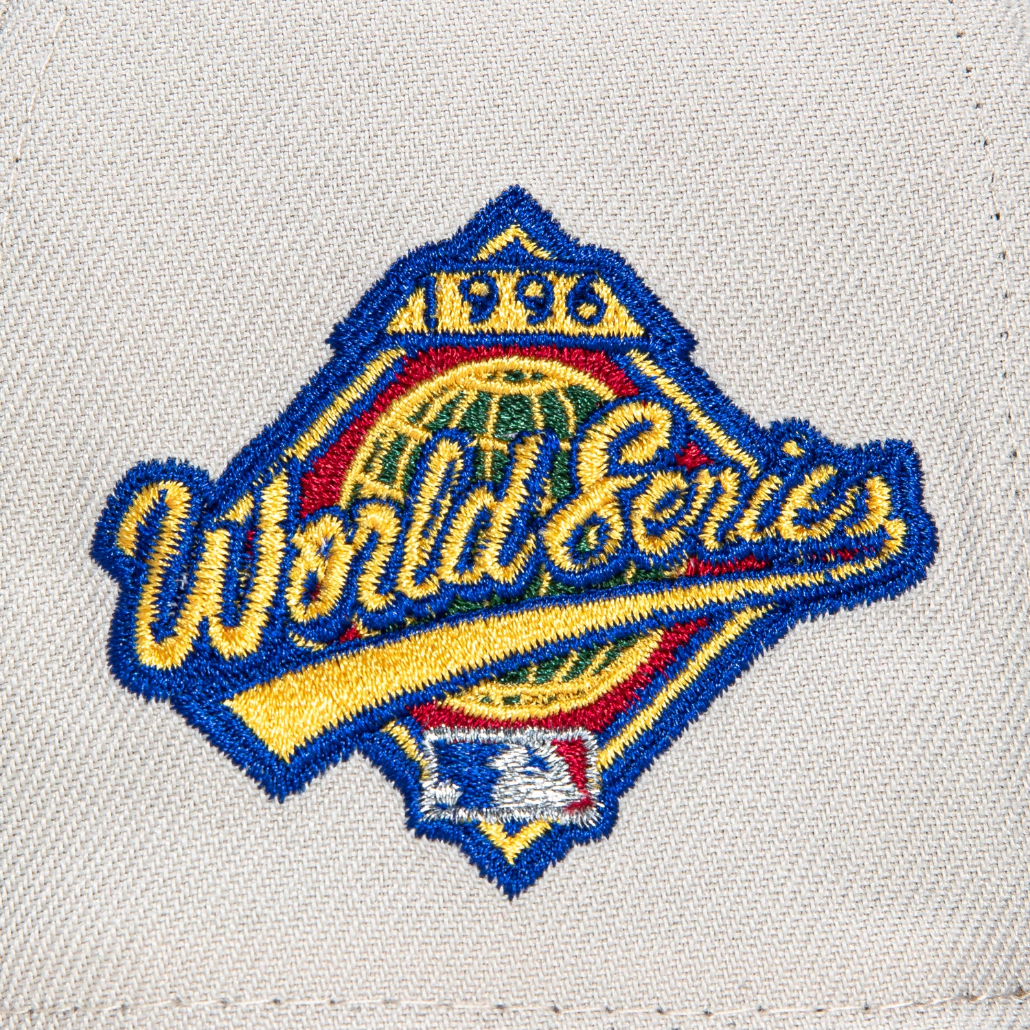 New Era 59Fifty Flawless Script New York Yankees 1996 World Series Patch Hat - Stone Navy | Official MLB Baseball Cap for Yankees Fans, Sports Events & Streetwear Fashion