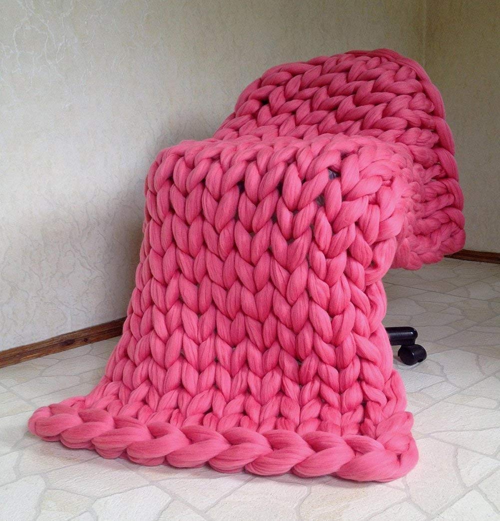Clootess Bulky Chunky Yarn - 11 lbs Big Roving Wool for Hand Knitting, DIY Crochet, Sofa & Bed Throw Blankets (Rose Red) - Perfect for Cozy Home Decor and Winter Crafts