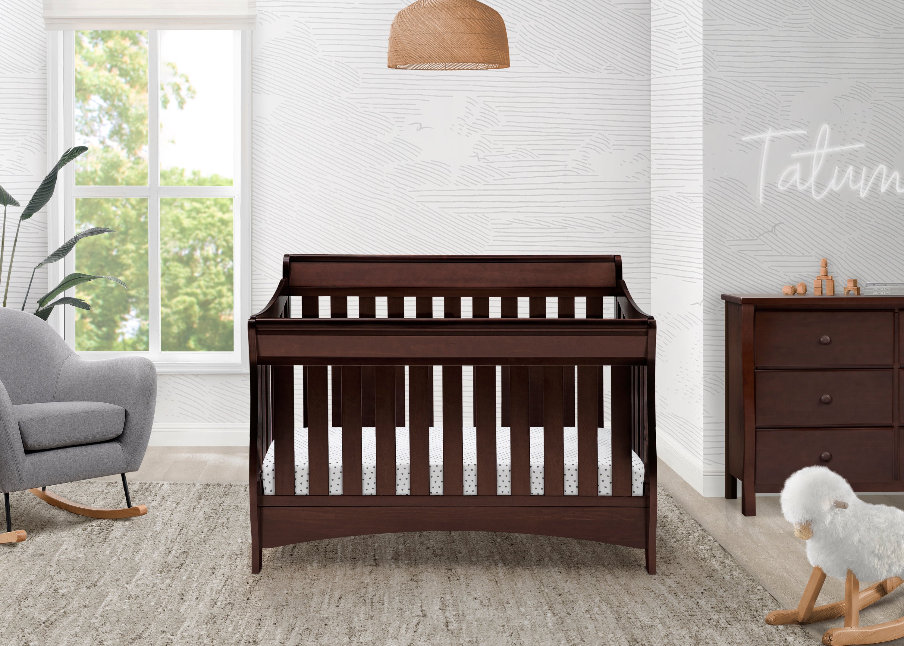 Bentley 'S' Series 4-in-1 Convertible Baby Crib - Nursery Bed for Newborns, Toddlers & Kids - Perfect for Bedroom, Daycare & Guest Room