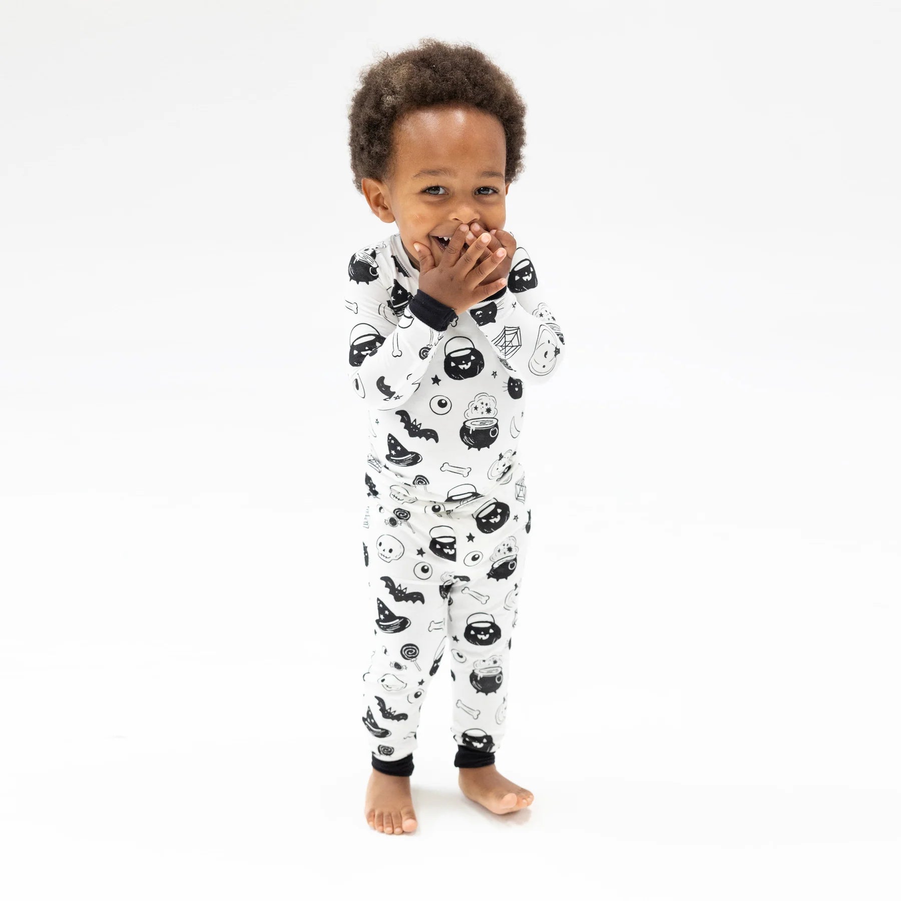 Stylish Black and White Halloween Loungewear Set - Cozy Matching Pajamas for Women - Perfect for Halloween Parties, Trick or Treating & Spooky Movie Nights