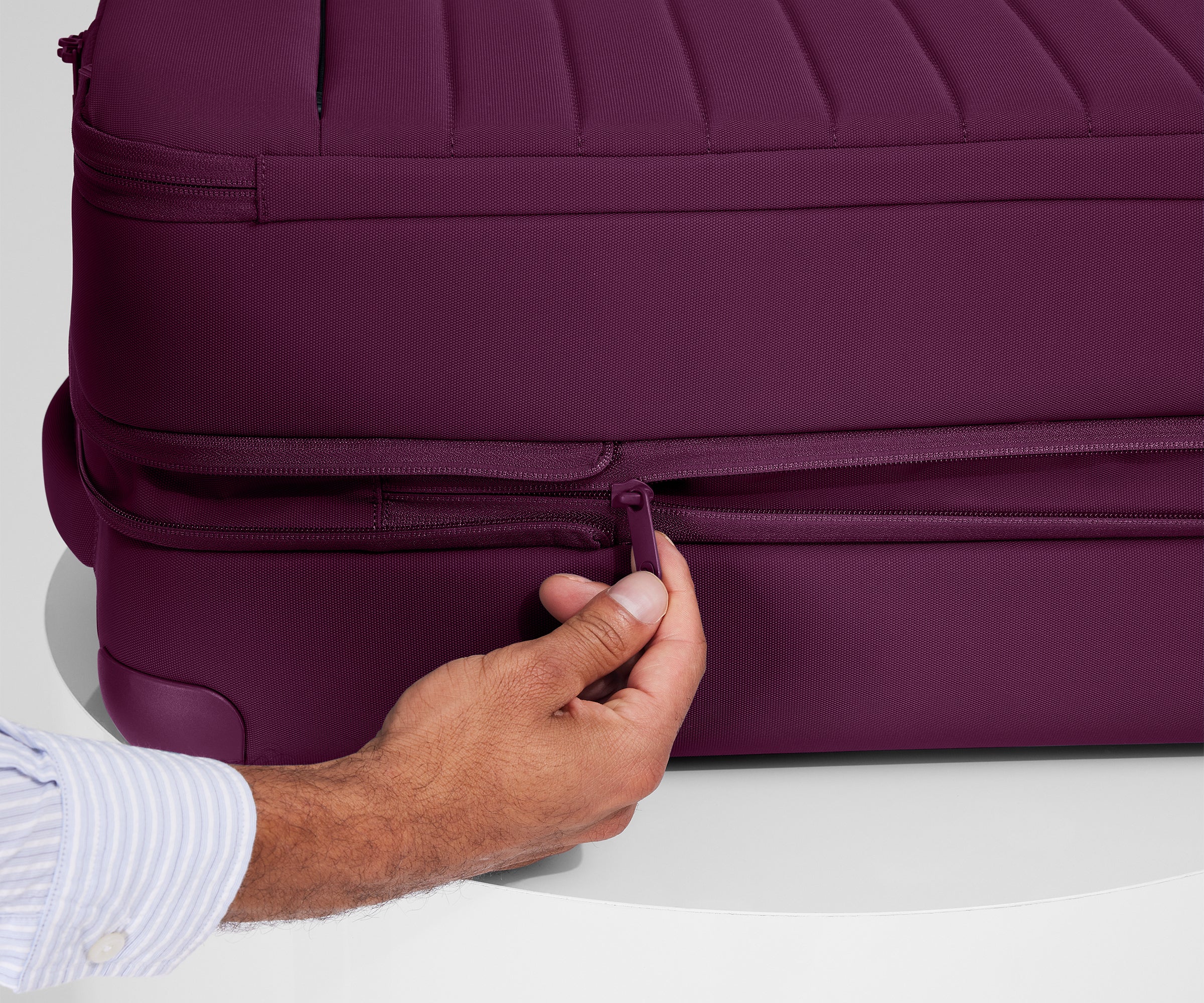 Premium Softside Medium Luggage in Elegant Plum Purple - Perfect for Travel, Business Trips & Weekend Getaways
