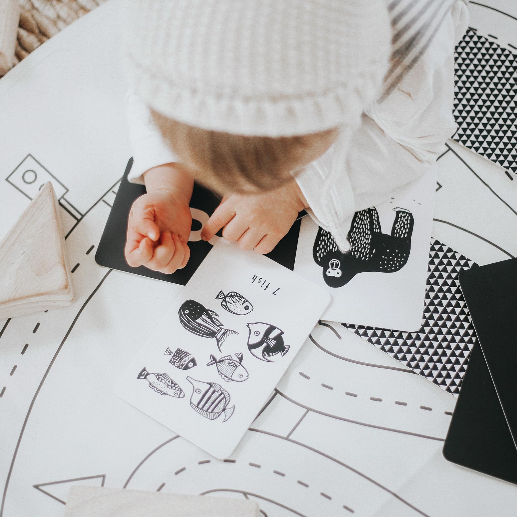 Wee Gallery Nature Number Cards - Educational Baby & Toddler Flashcards with Black & White Animals for Counting, Learning & Cognitive Development | Perfect for Early Childhood Visual Stimulation & Homeschooling Activities