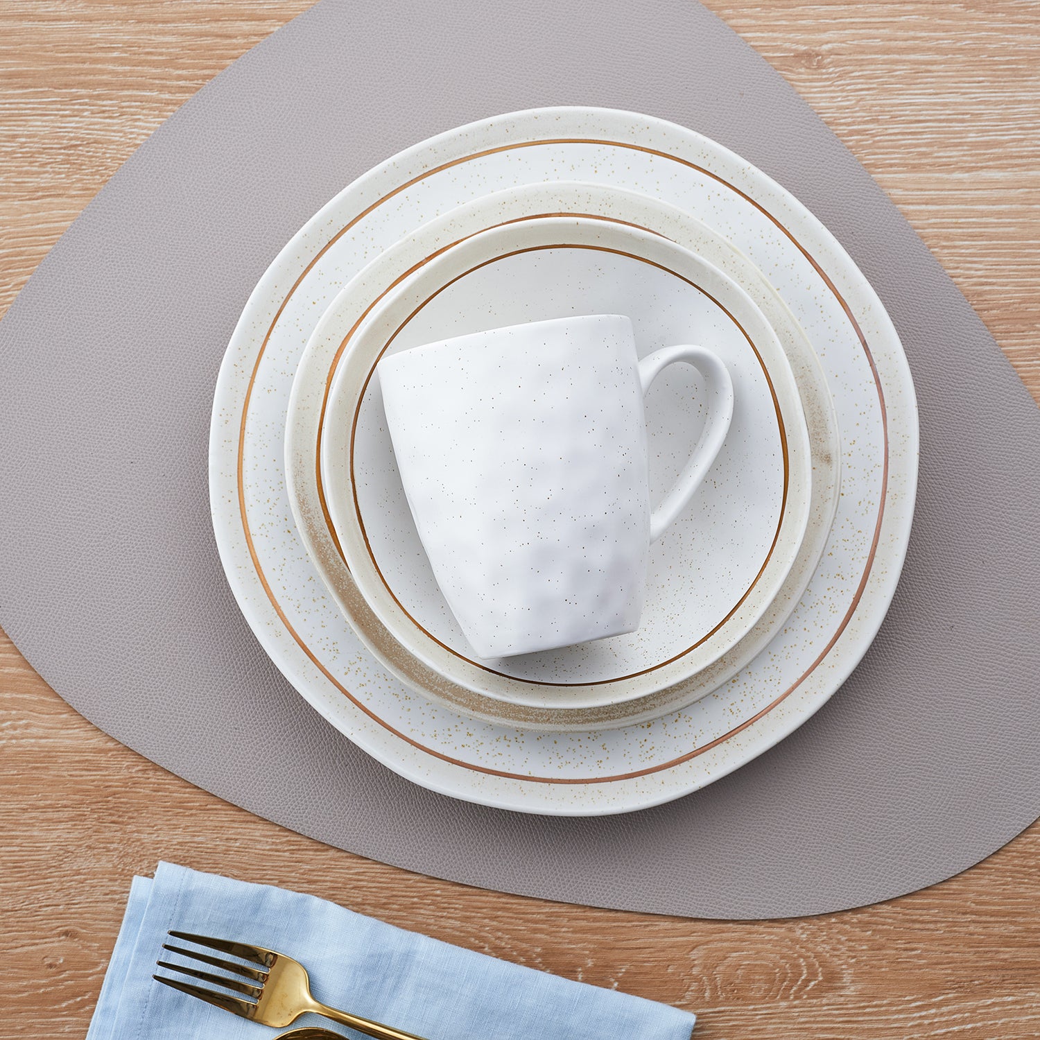 Premium Clara Porcelain Dinnerware Set - 16-Piece Elegant White Dinner Plates, Bowls & Mugs - Perfect for Formal Dining, Wedding Registry & Holiday Entertaining