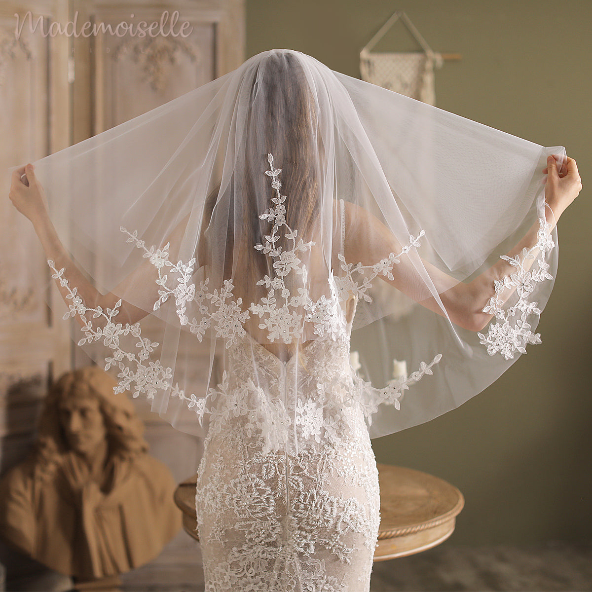 Evita Veil - Elegant Wedding Veil for Brides | Perfect for Church Ceremonies & Outdoor Weddings