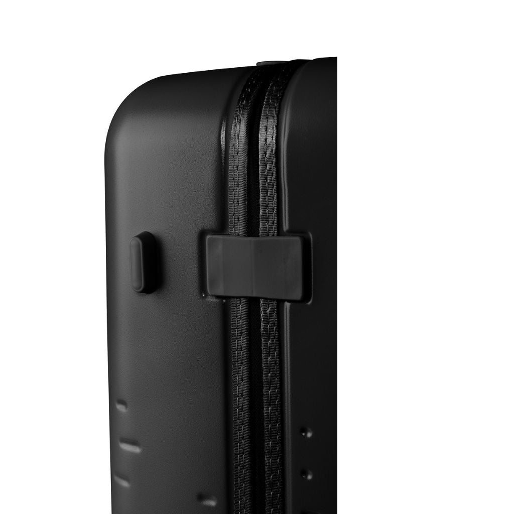 Epic Spin 75cm Large Lightweight Suitcase - Matt Black Luggage for Travel, Business Trips & Vacations | Durable Spinner Wheels & Lightweight Design