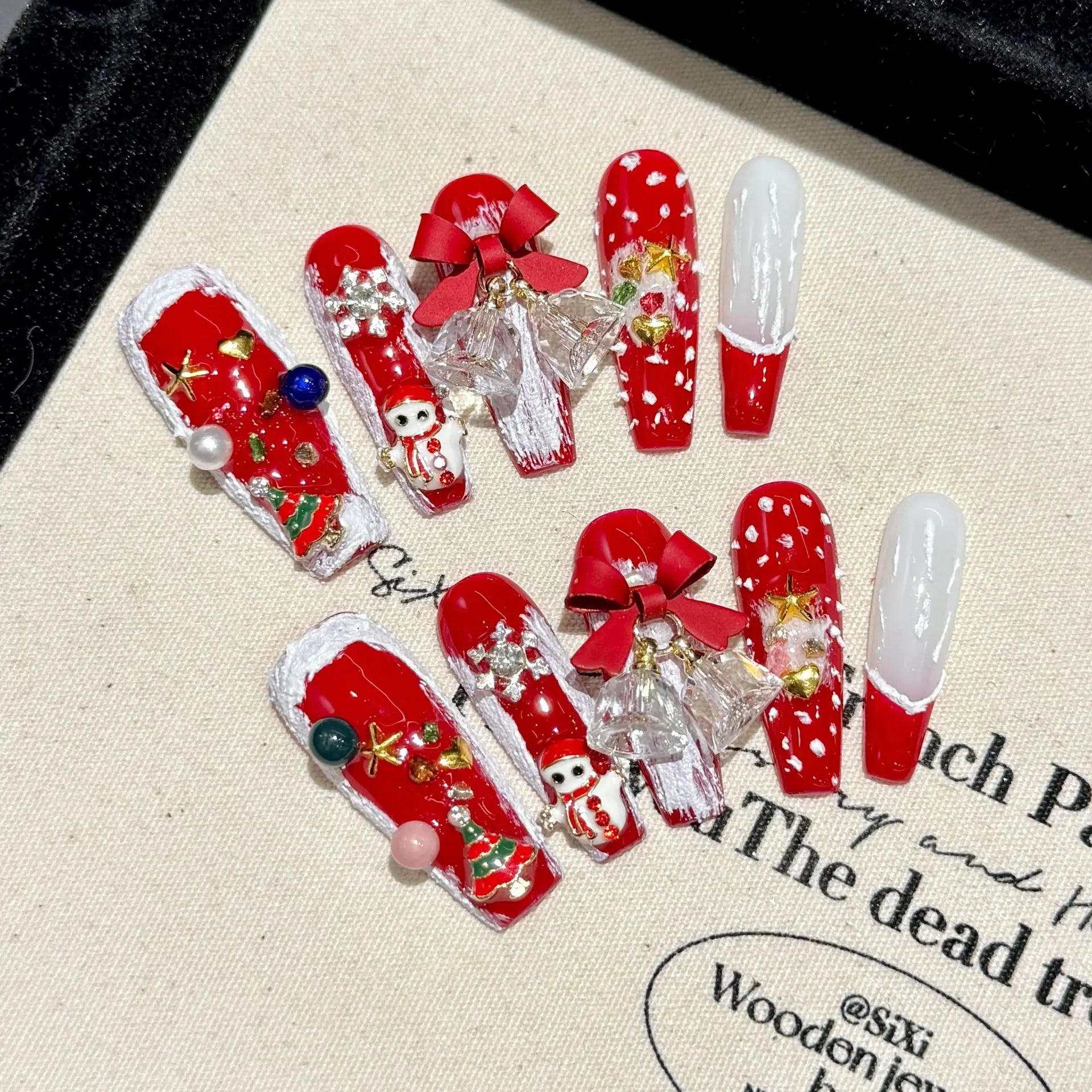 10Pcs 3D Christmas Press on Nails - Handmade Santa & Bow Designs, Winter Snow French Acrylic Fake Nails for Holiday Parties & Gift Giving