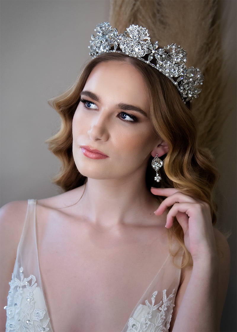 Everleigh Bridal Crown - Elegant Wedding Tiara for Bride, Rhinestone Hair Accessories for Bridal Shower, Bachelorette Party & Special Occasions