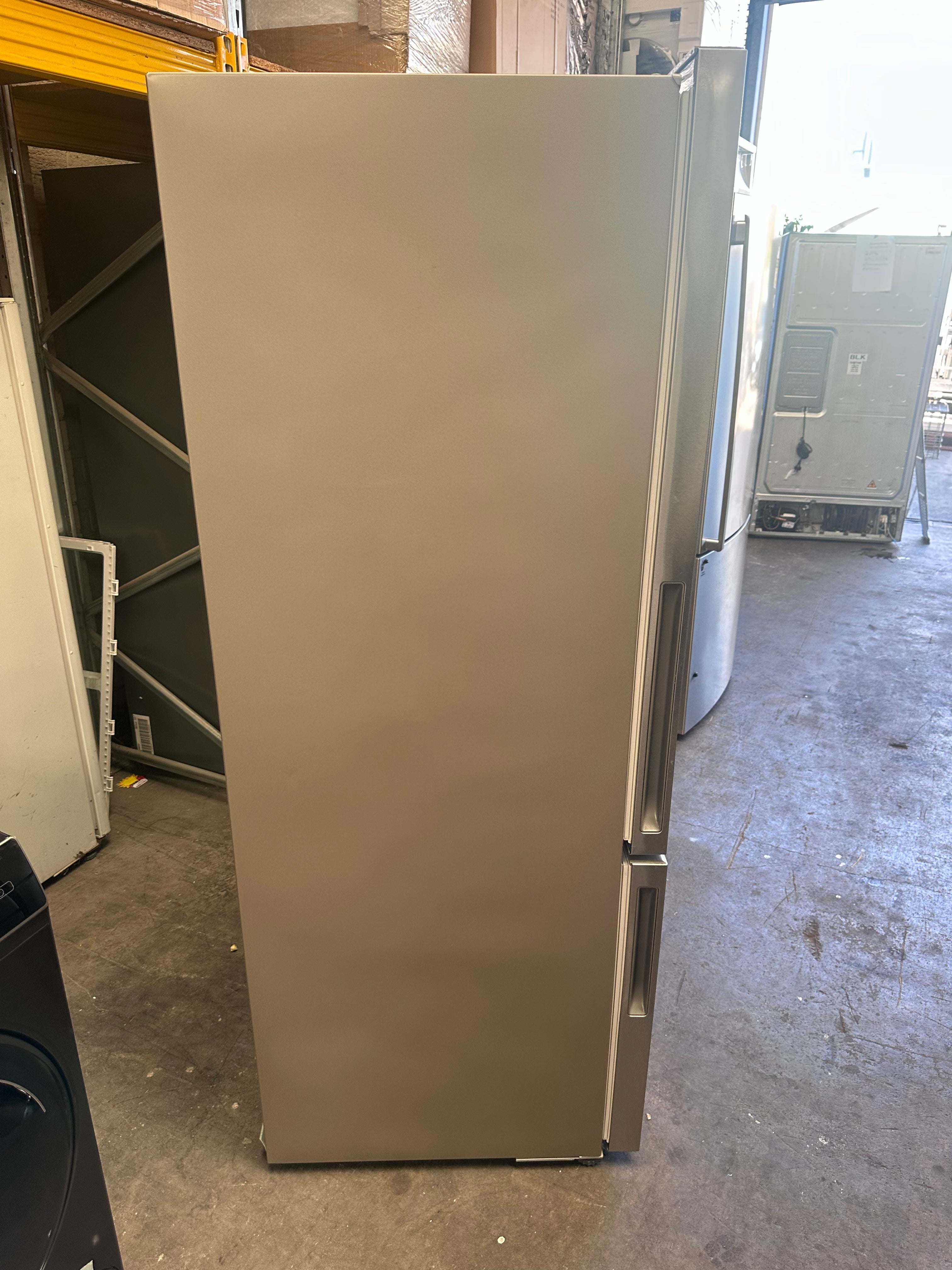 Factory Second Fisher & Paykel Series 5 494L Bottom Mount Refrigerator - Stainless Steel, Right Hinge (Model RF522BRPX6) | Energy Efficient, Spacious Design for Modern Kitchens & Open-Plan Living Spaces