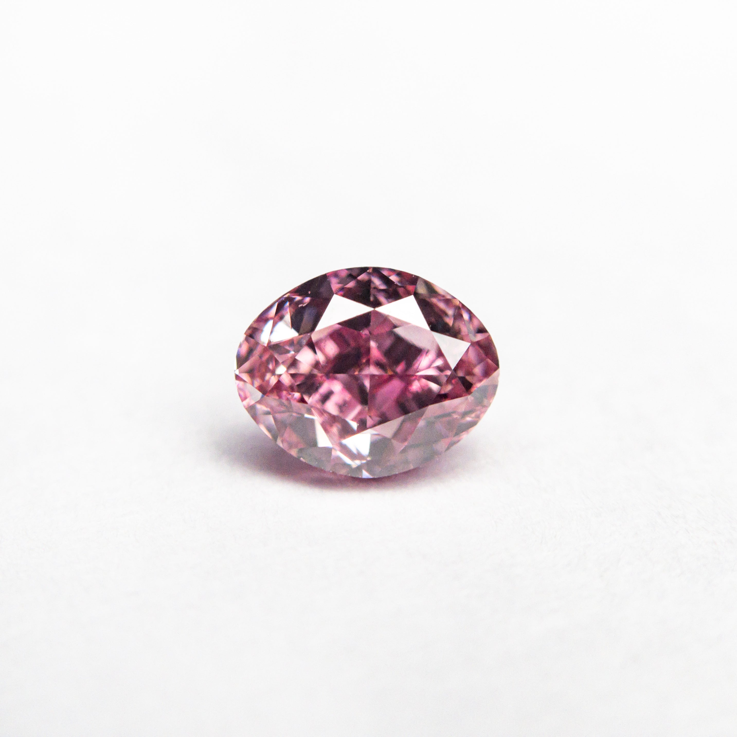 0.61ct GIA Certified VS2 Fancy Vivid Purplish Pink Oval Cut Diamond - 5.57x4.44x3.13mm | Engagement Ring, Anniversary Gift, Luxury Jewelry