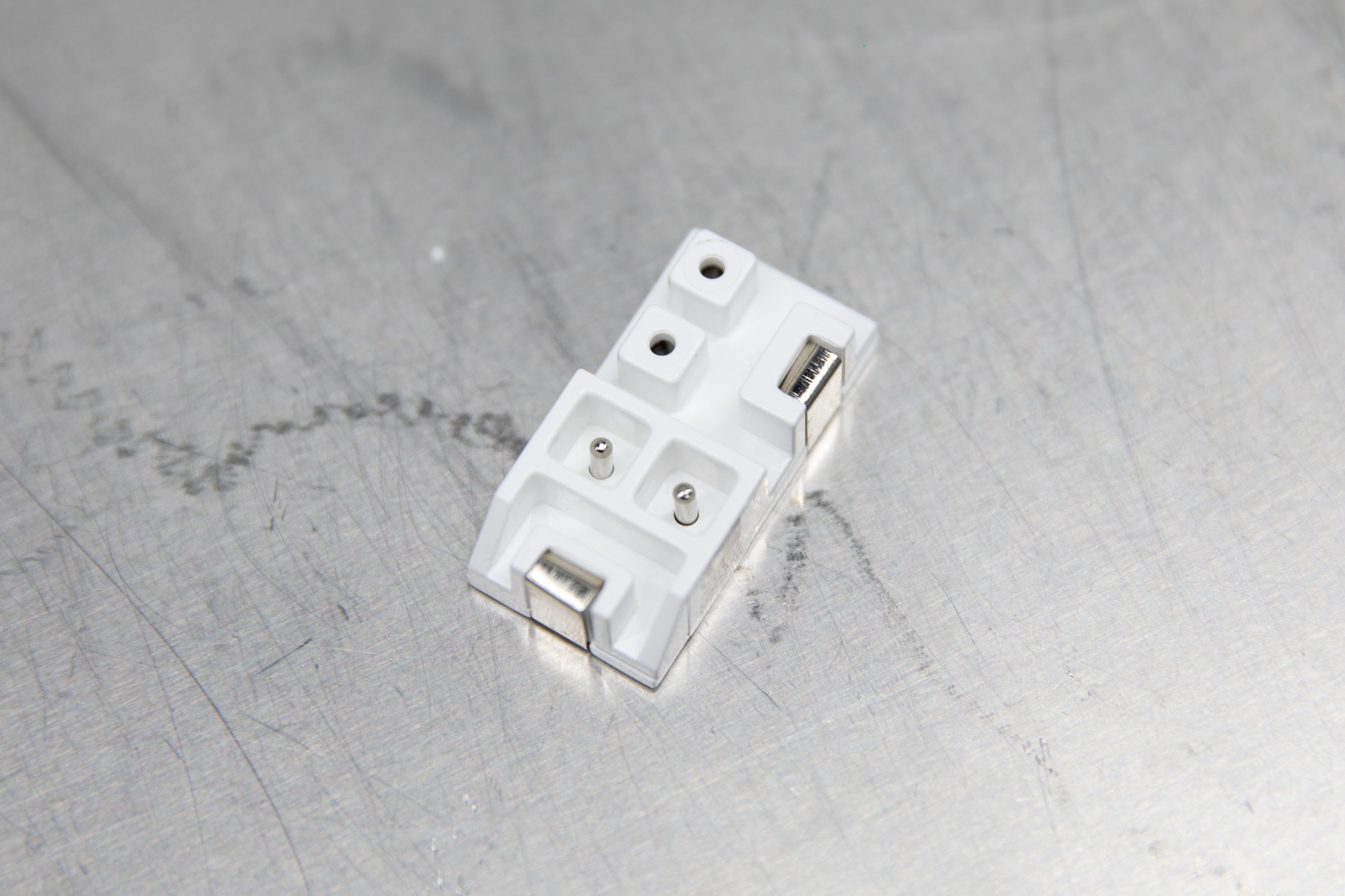 Under Cabinet LED Light Connectors - Seamless Link for Kitchen Cabinet Lighting | Perfect for Under Cabinet, Closet, and Shelf Illumination