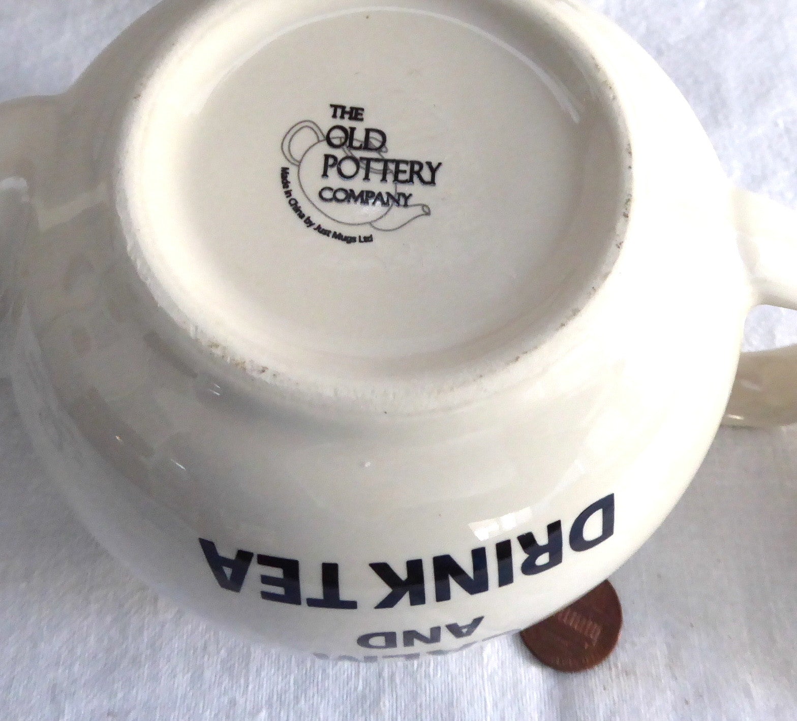Vintage Teapot for Two - Keep Calm and Drink Tea by Old Pottery Company - Perfect for Afternoon Tea, Gifts & Cozy Moments