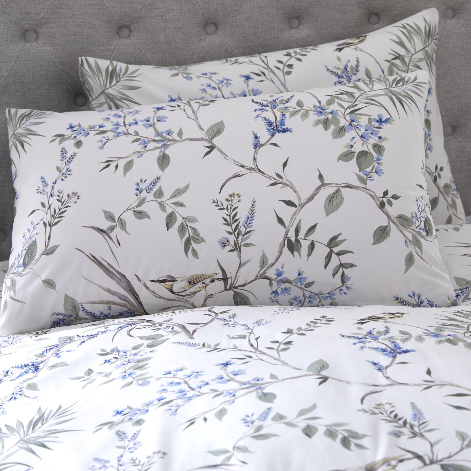 Dreams & Drapes Nora Blossom Duvet Cover Set - Queen Size, Soft Floral Printed 100% Cotton Bedding Set in Sage Green - Perfect for Master Bedroom, Guest Room & Cozy Home Decor