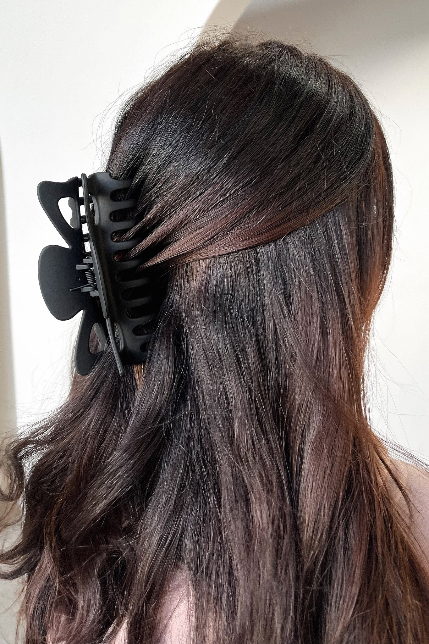 Eli Black Hair Claw Clip - Strong Hold Hair Clips for Women, Girls - Perfect for Ponytails, Buns, Updos - Salon Quality Hair Accessories for Daily Use, Workout, Party, Wedding