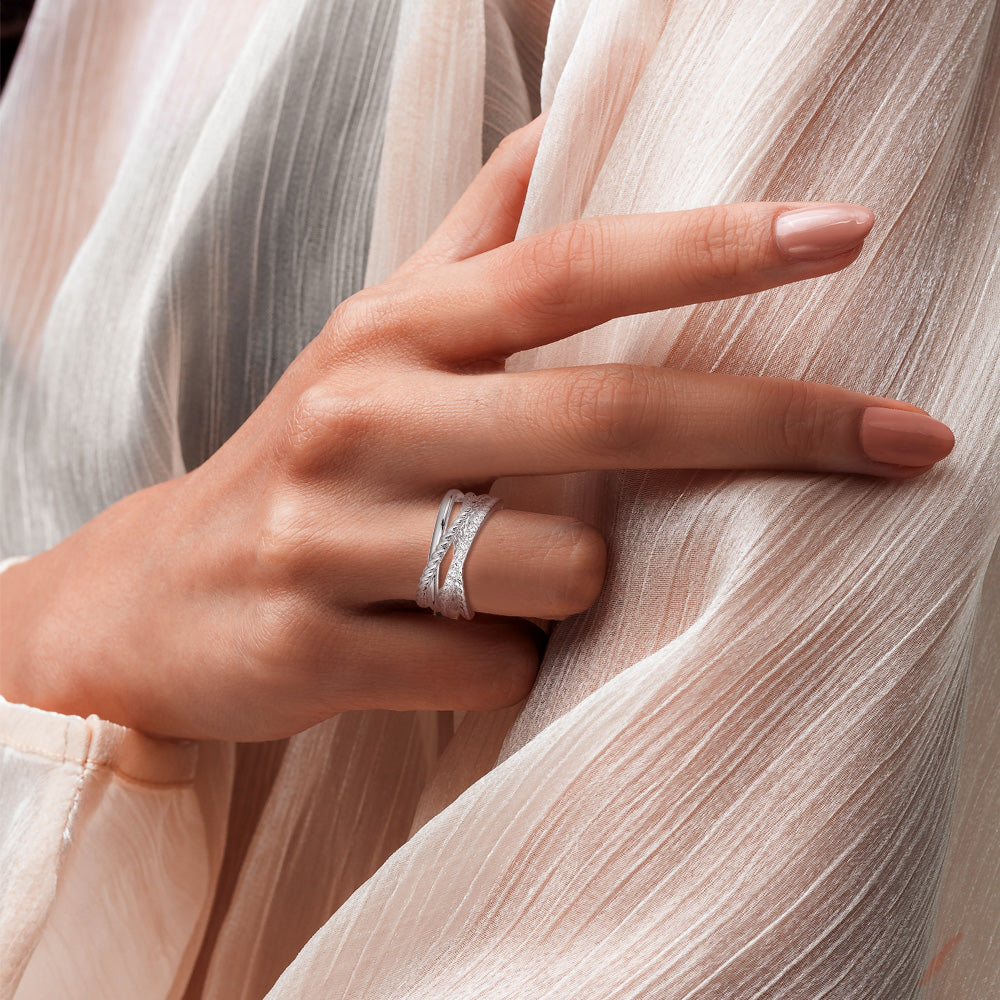 Elegant Interwoven Diamond Ring with Twisted Rope Bands - Perfect for Weddings, Anniversaries & Special Occasions