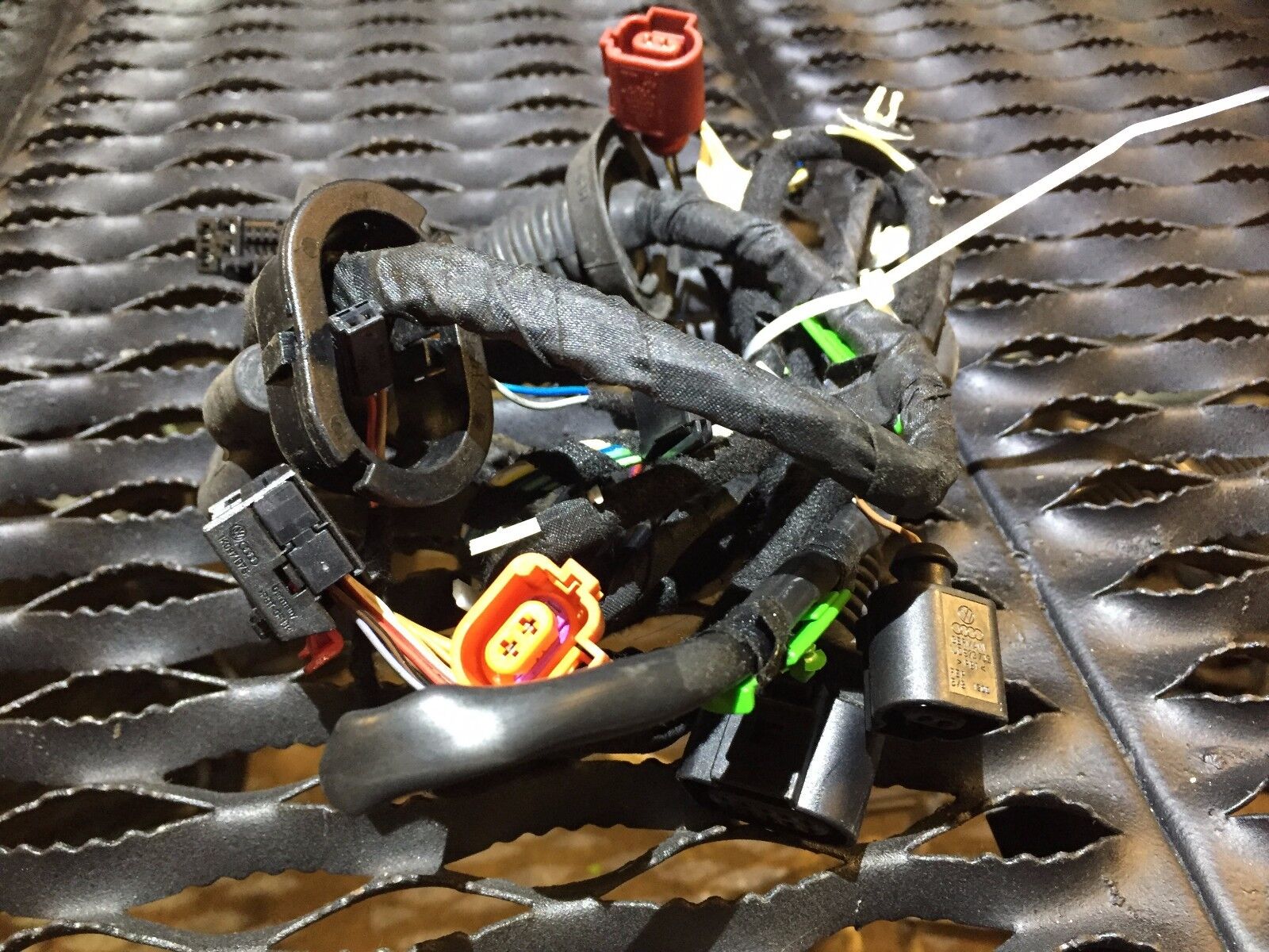 05-08 Audi A6 C6 Rear Door Wire Harness - Driver/Passenger Side OEM Replacement - Perfect for Electrical Repairs & DIY Car Maintenance