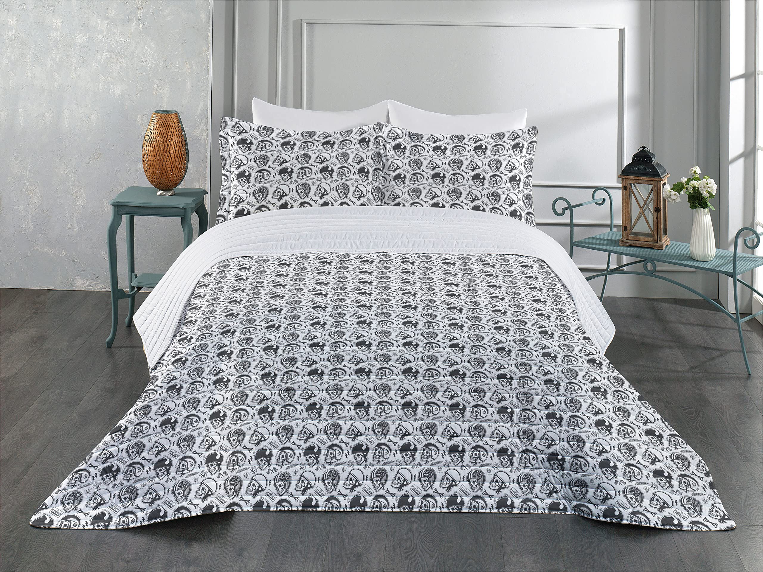 Ambesonne Men's Microfiber Bedspread Set - Grey Skull Biker Design, Soft Comforter with Pillow Shams, King Size Charcoal Grey & White | Perfect for Motorcycle Enthusiasts, Man Caves & Biker Themed Bedrooms