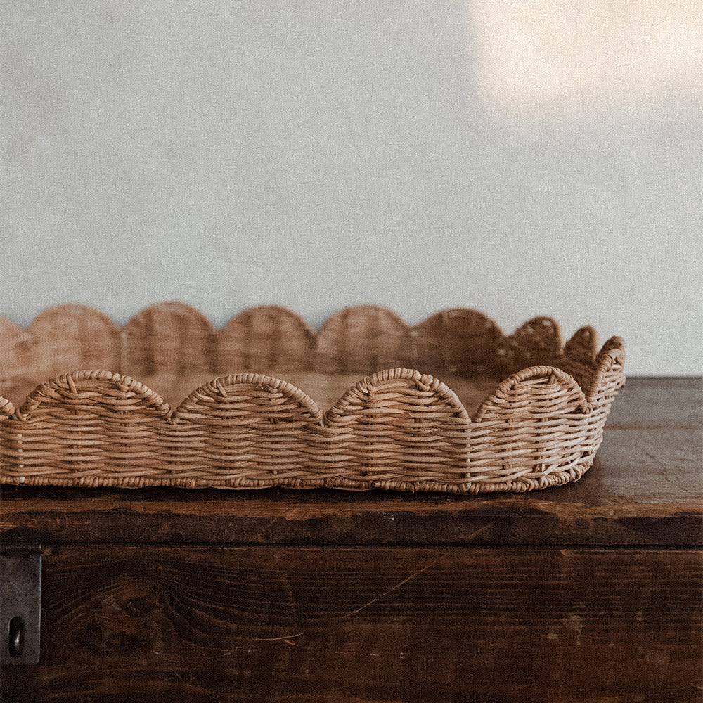 Sage Scalloped Storage Basket with Lid - Woven Decorative Organizer for Home, Office & Nursery - Perfect for Blankets, Toys & Clutter Control