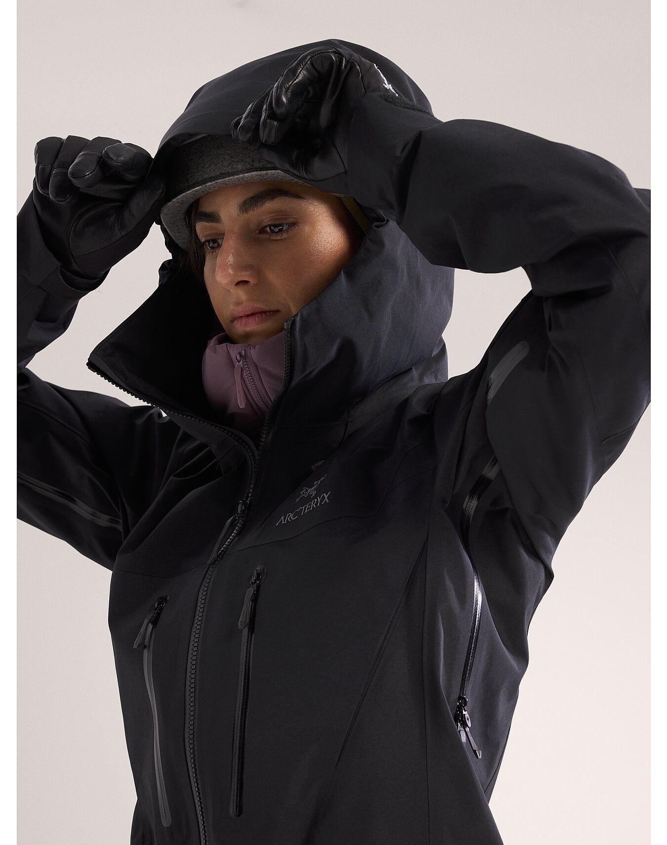 Women's Alpha SV Jacket - Waterproof & Windproof Outdoor Shell for Hiking, Skiing & Mountaineering | Lightweight & Durable GORE-TEX Protection