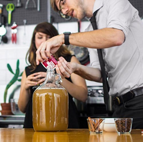 Brooklyn Brew Shop Everyday IPA Beer Making Kit - Home Brewing Starter Kit for Craft Beer Lovers - Perfect for Beginners & Homebrewers - Great for Parties, Gifts & DIY Beer Making