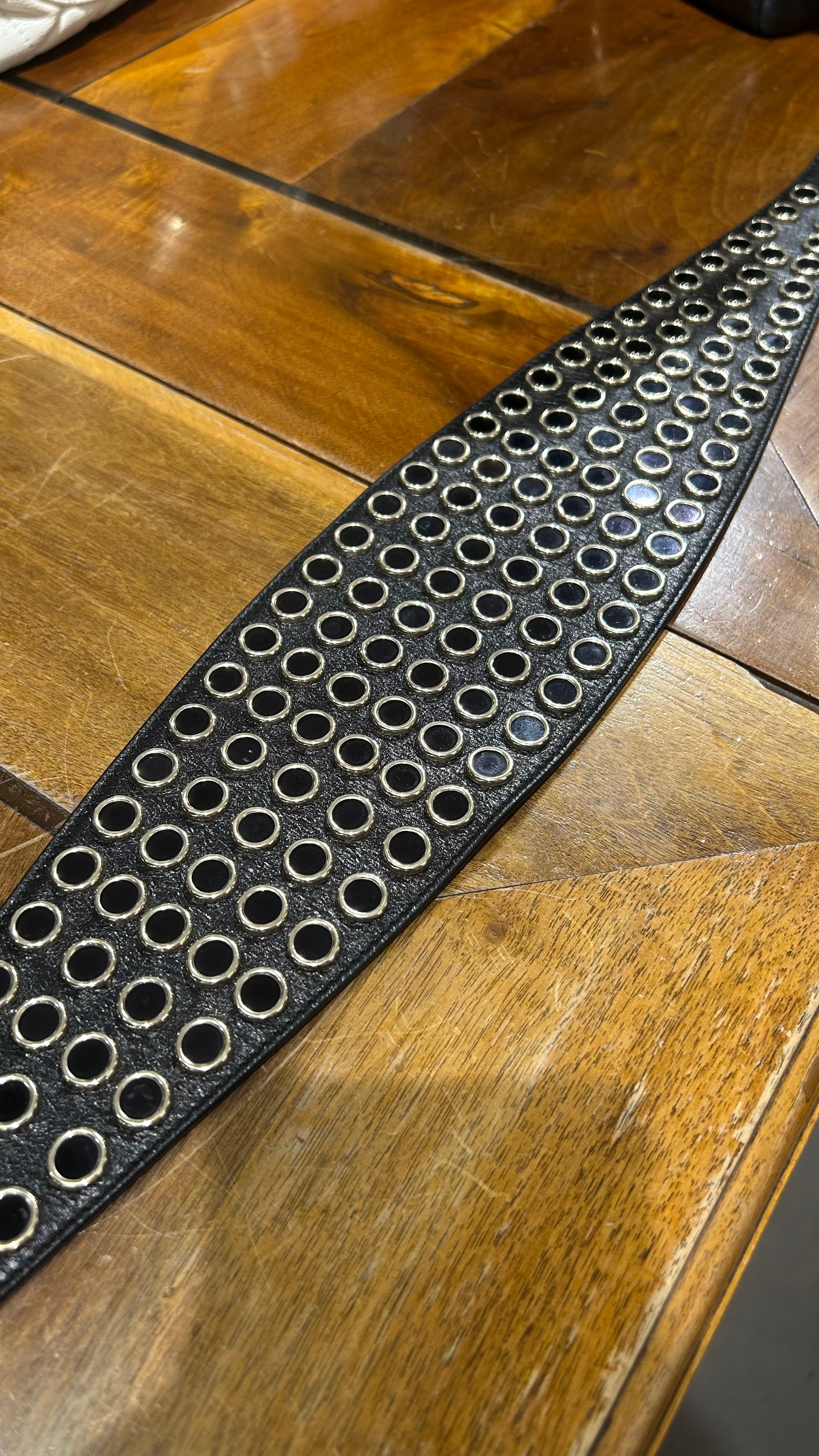 Original Gucci Belt for Men & Women - Luxury Leather Waistband with GG Buckle - Perfect for Casual, Office & Formal Outfits